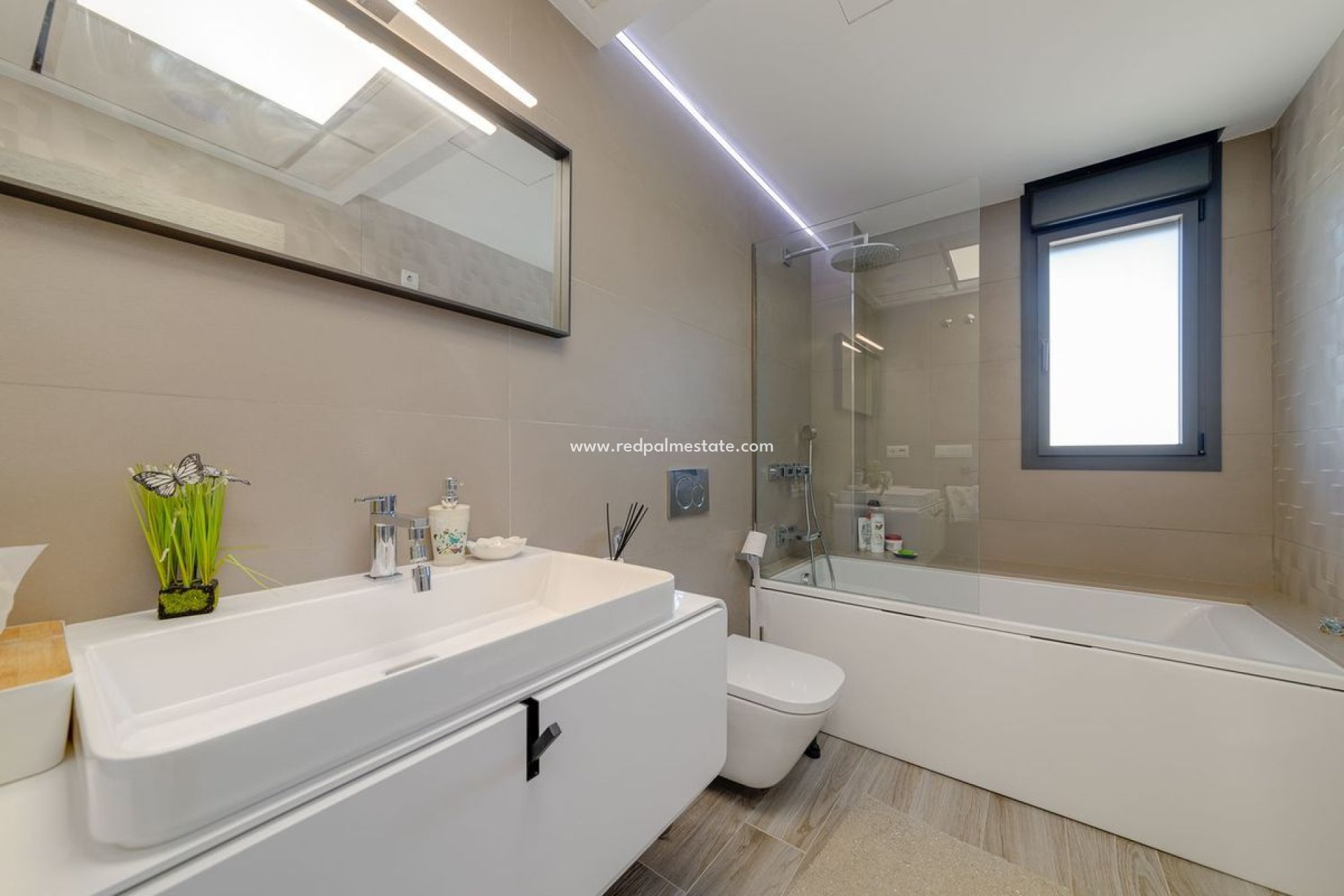 Återförsäljning - Villa -
Torrevieja - Los balcones