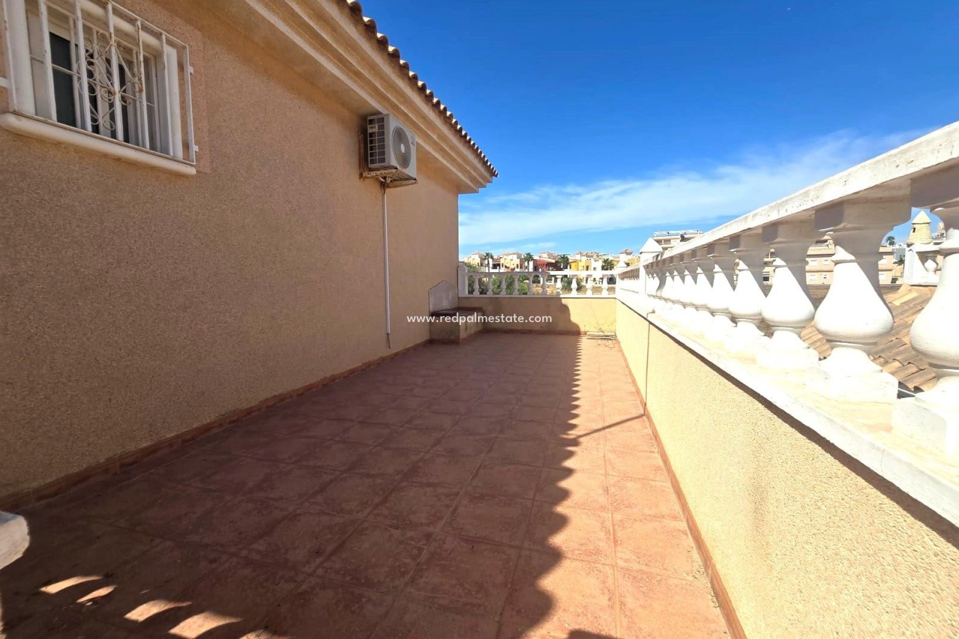 Återförsäljning - Villa -
Torrevieja - Los balcones