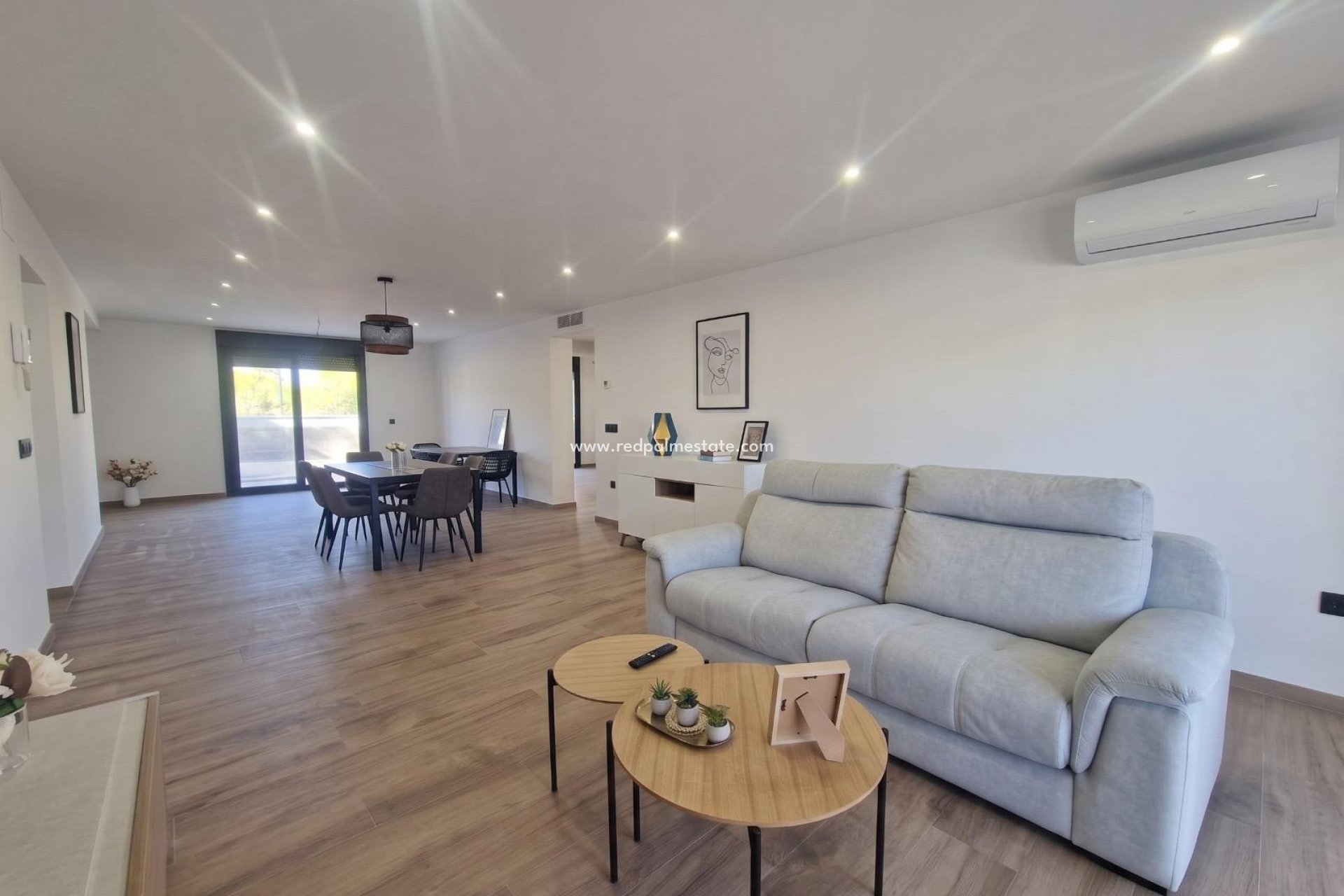 Återförsäljning - Villa -
Torrevieja - Los balcones
