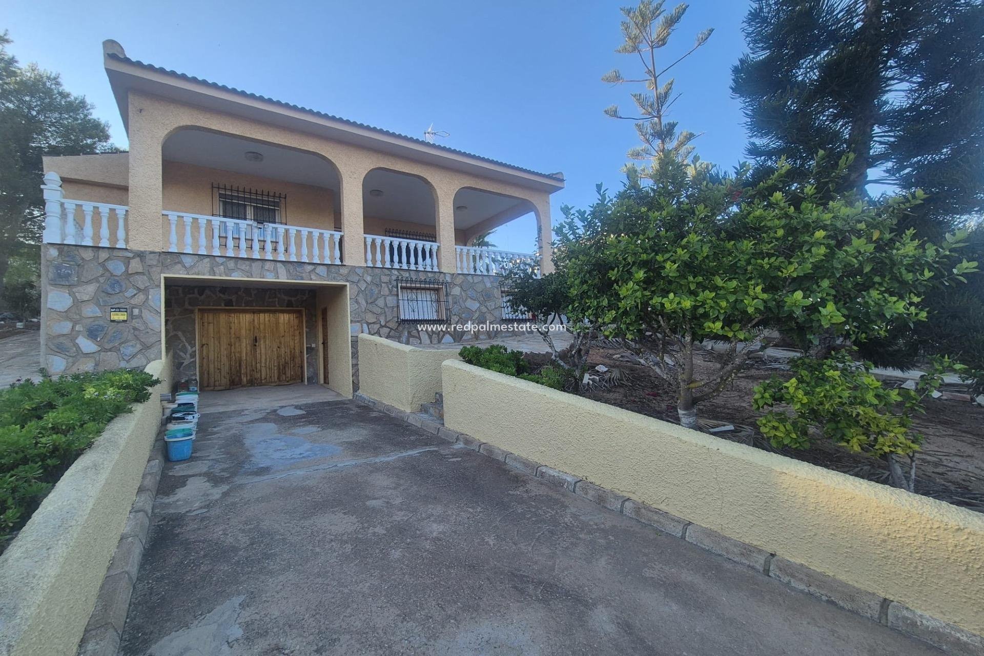 Återförsäljning - Villa -
Torrevieja - Los balcones
