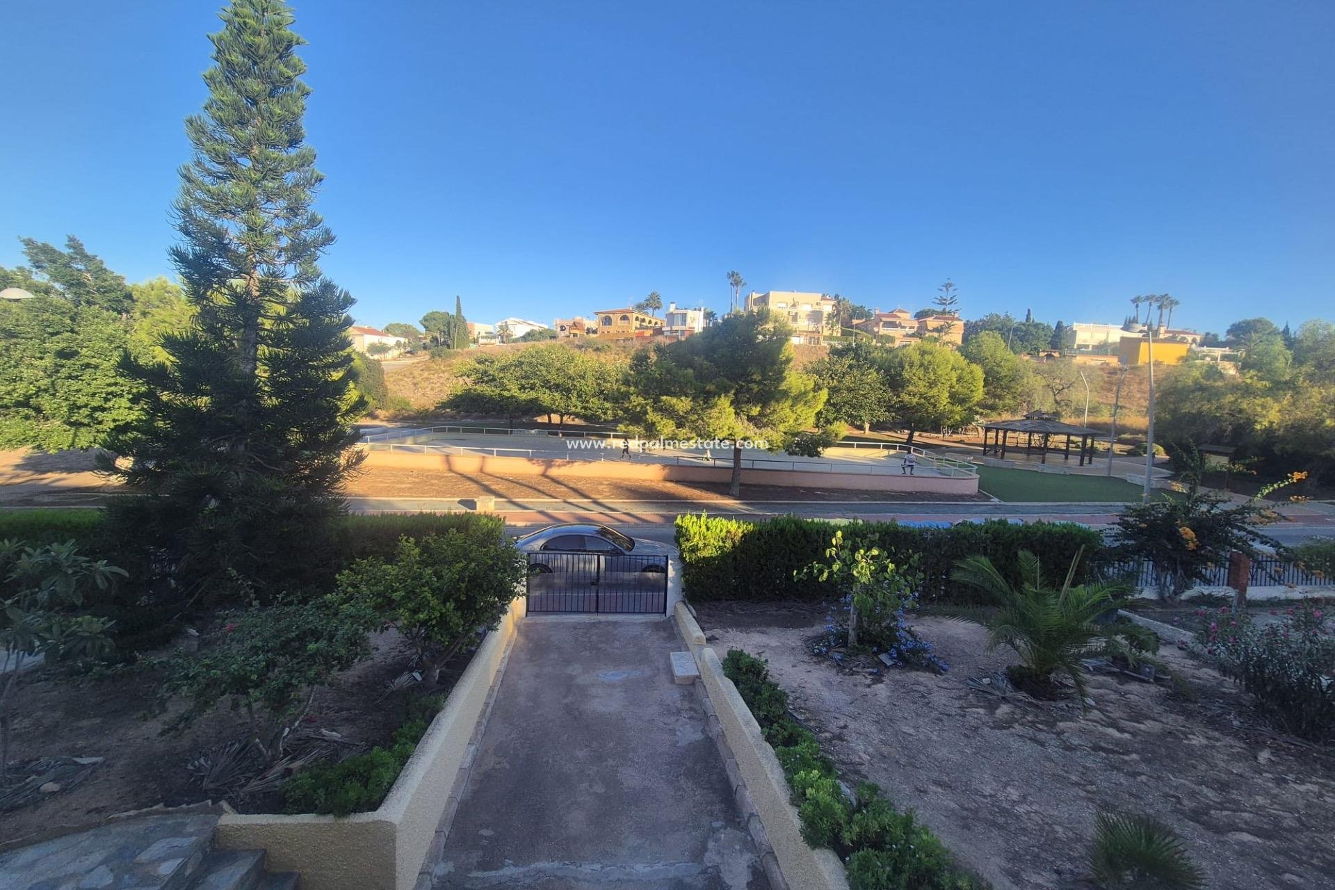 Återförsäljning - Villa -
Torrevieja - Los balcones