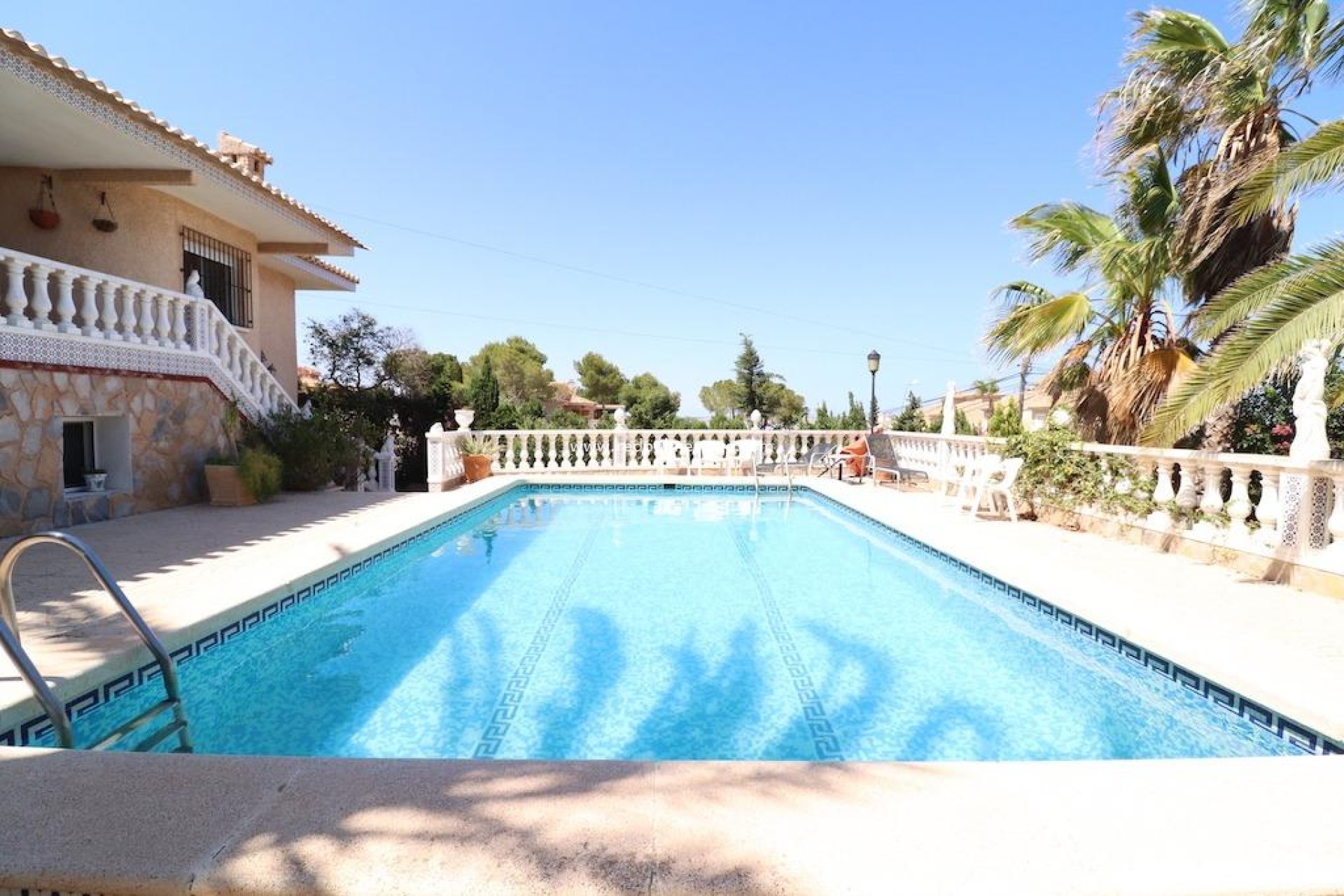 Återförsäljning - Villa -
Torrevieja - Los Balcones