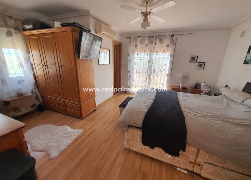 Återförsäljning - Villa -
Torrevieja - Los balcones