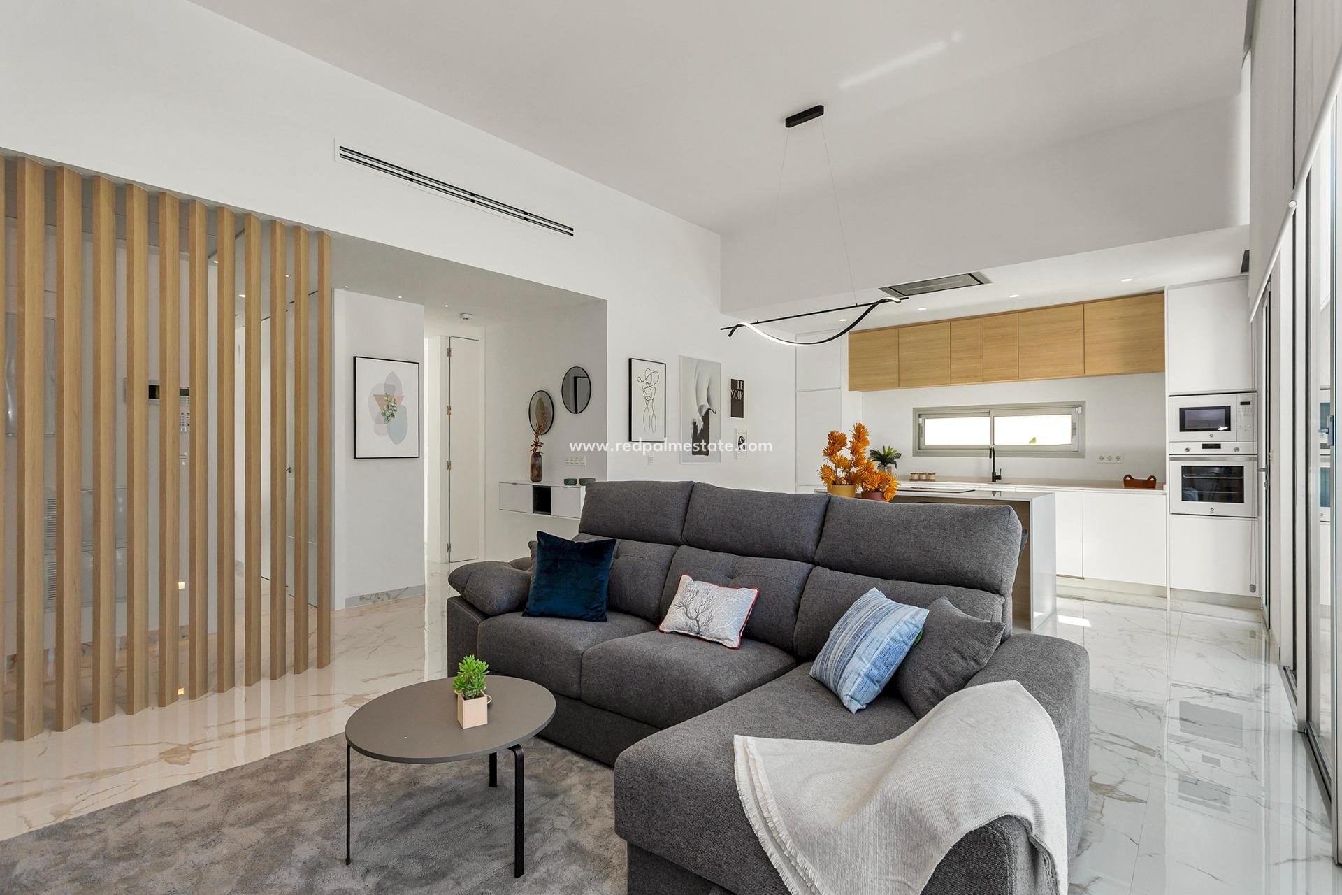 Återförsäljning - Villa -
Torrevieja - Los balcones