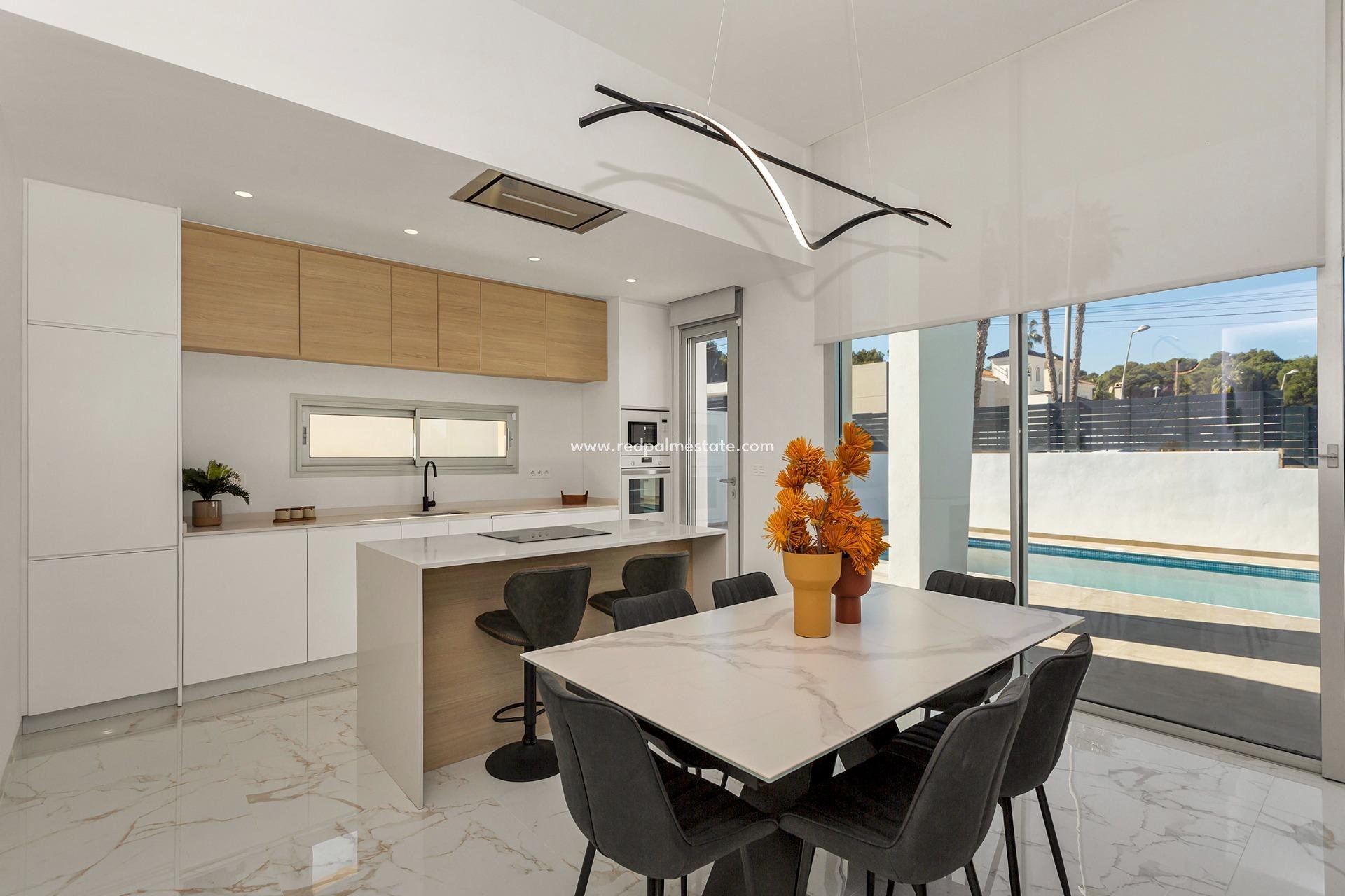 Återförsäljning - Villa -
Torrevieja - Los balcones