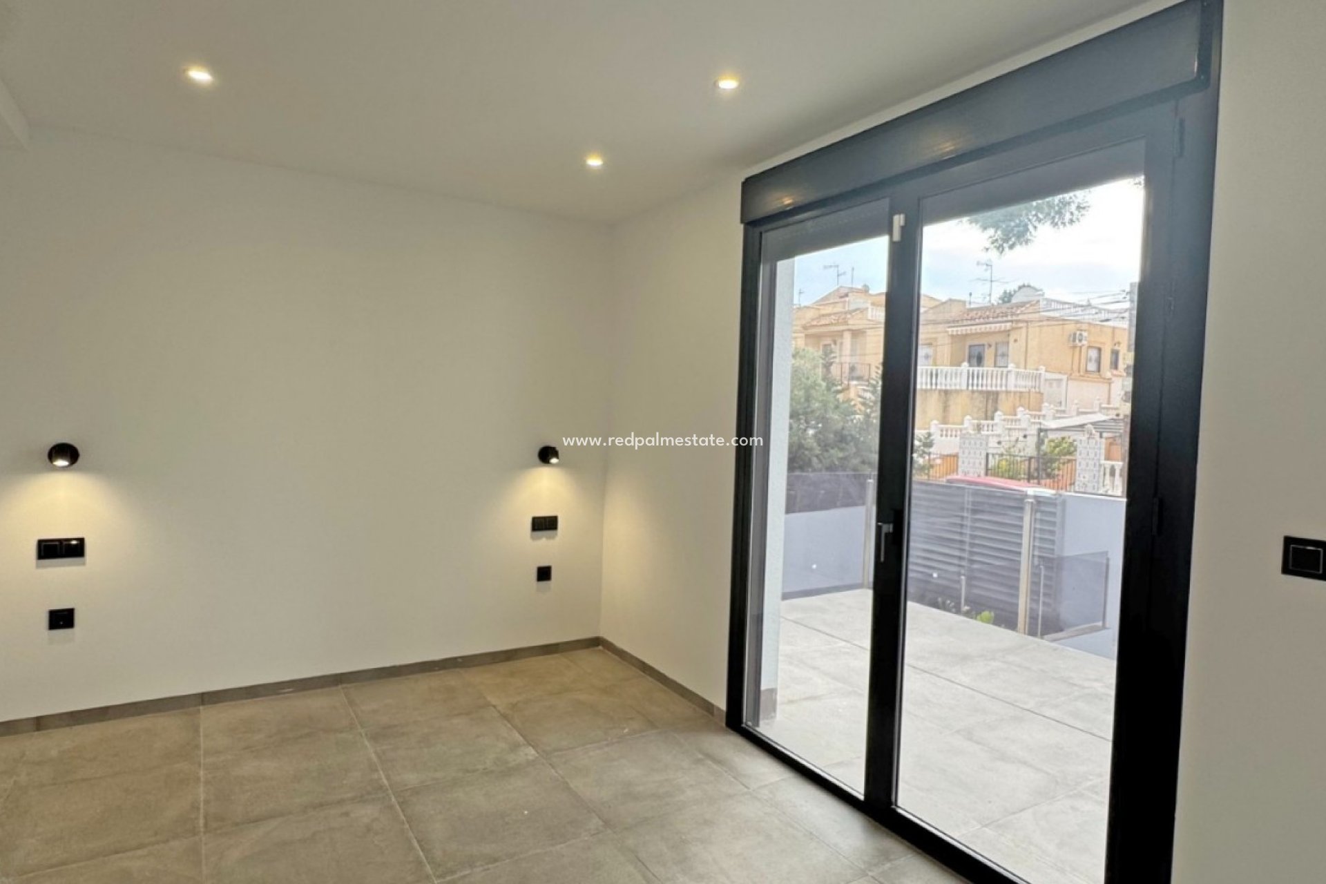 Återförsäljning - Villa -
Torrevieja - Los balcones