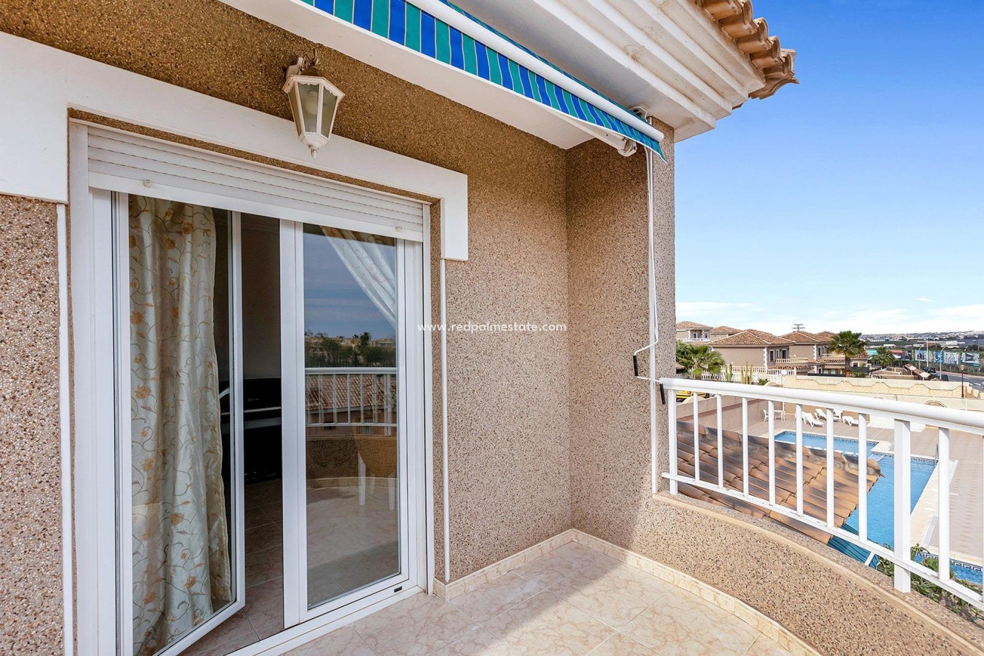 Återförsäljning - Villa -
Torrevieja - Los balcones