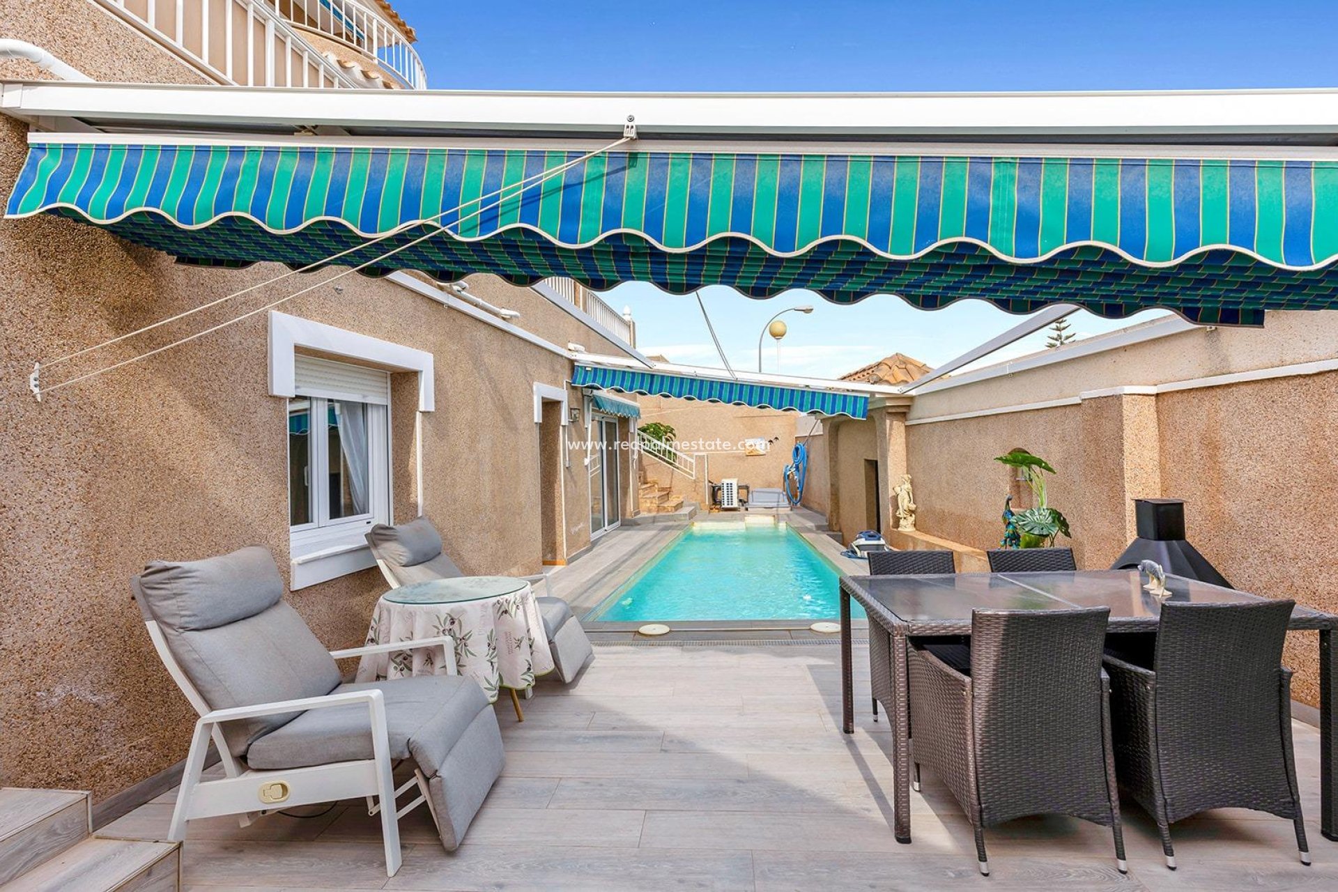 Återförsäljning - Villa -
Torrevieja - Los balcones