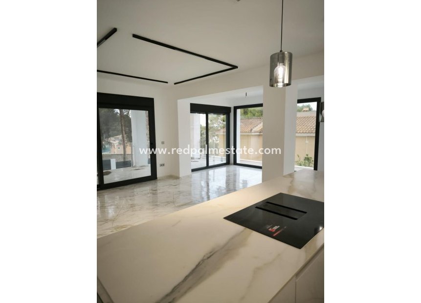 Återförsäljning - Villa -
Torrevieja - Los balcones