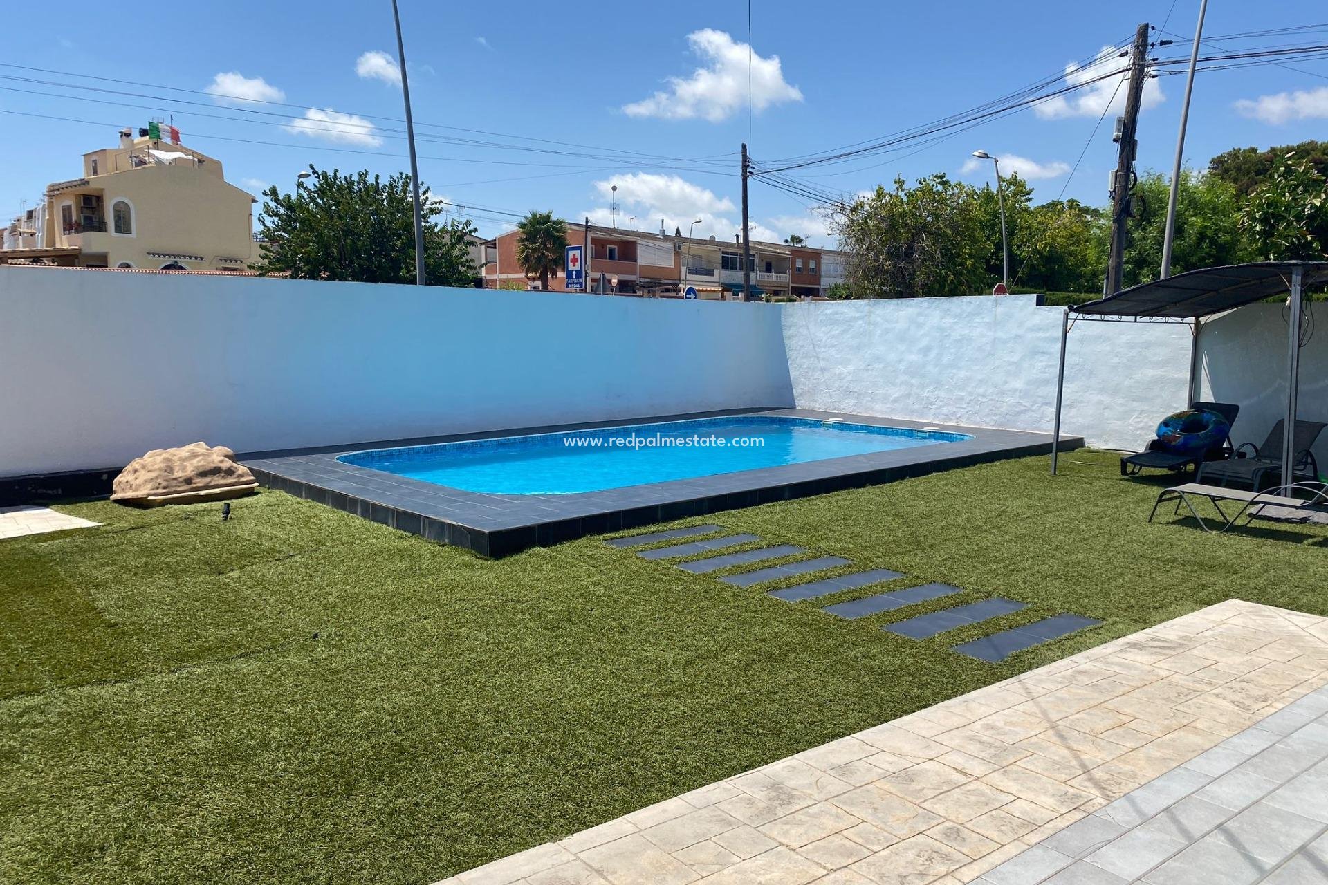 Återförsäljning - Villa -
Torrevieja - Los balcones