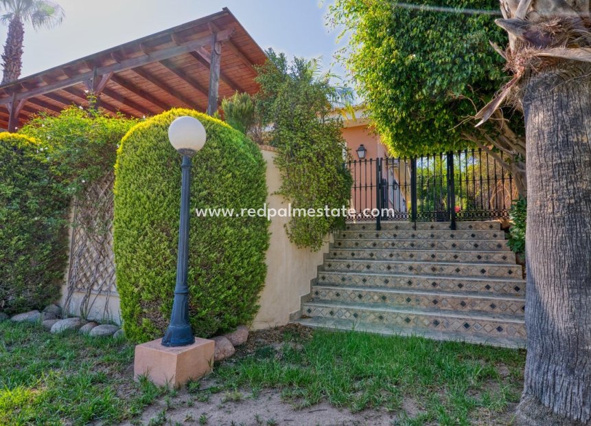 Återförsäljning - Villa -
Torrevieja - Los balcones