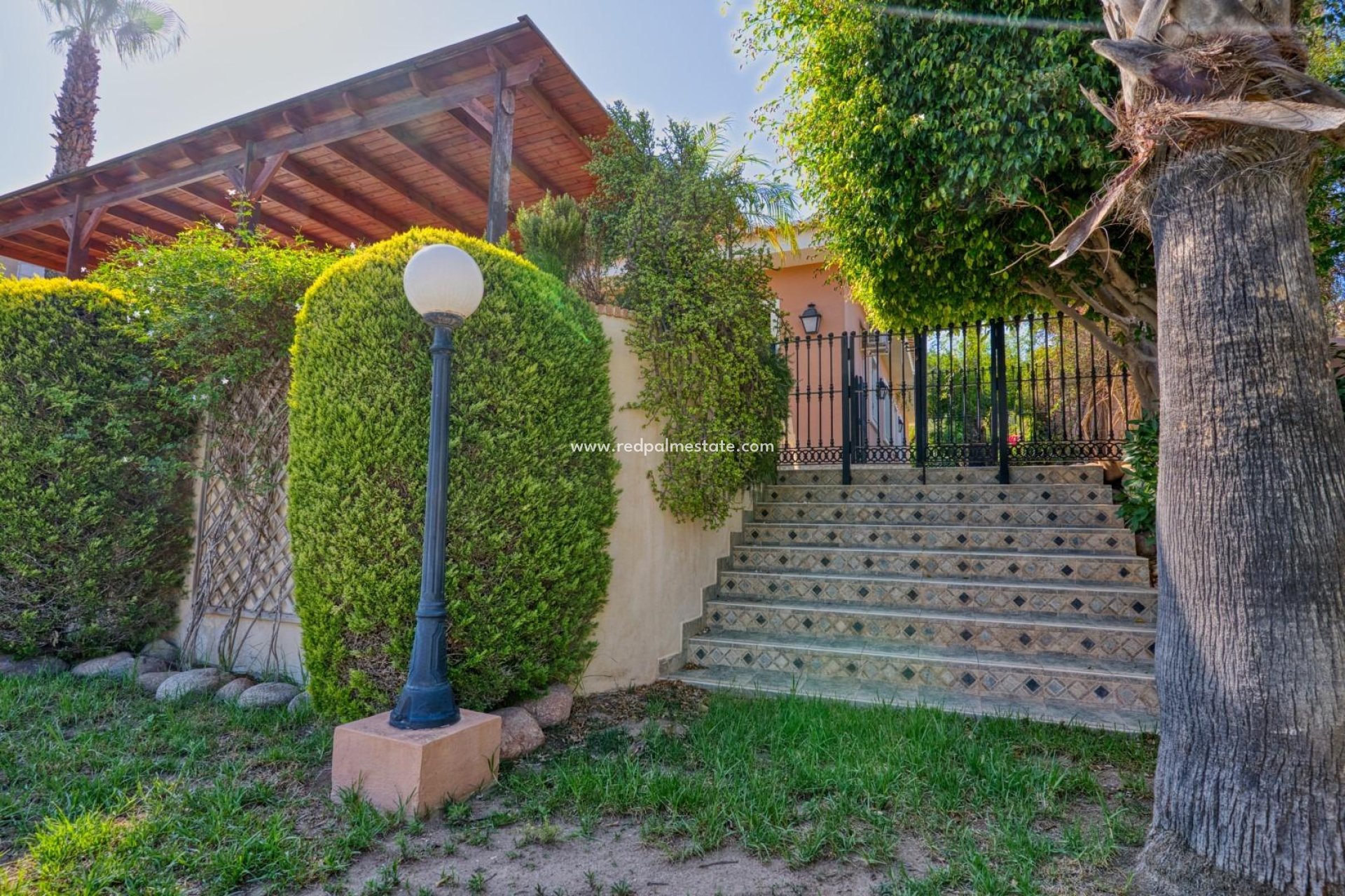 Återförsäljning - Villa -
Torrevieja - Los balcones