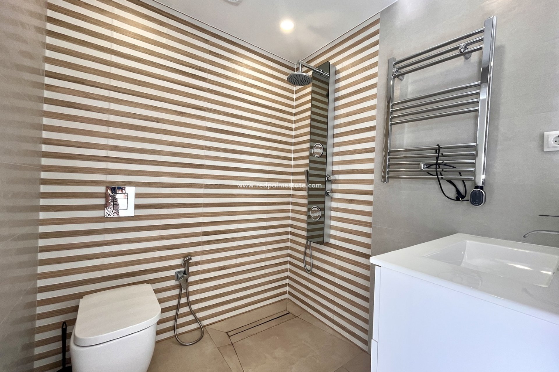 Återförsäljning - Villa -
Torrevieja - Los balcones