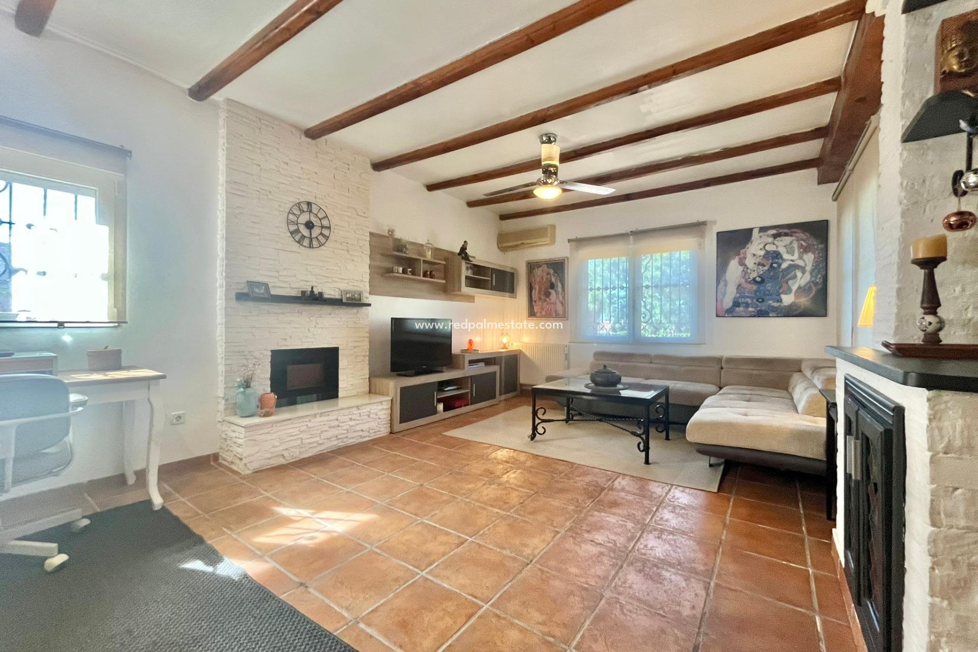 Återförsäljning - Villa -
Torrevieja - Los balcones