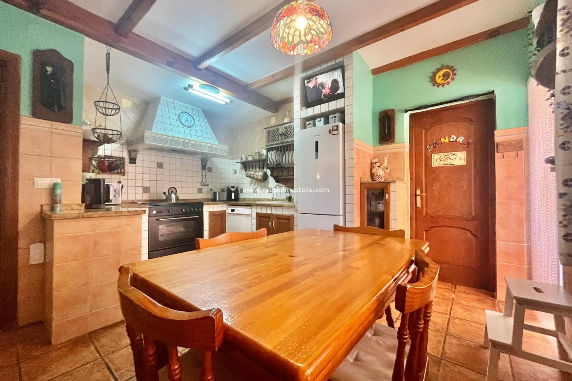 Återförsäljning - Villa -
Torrevieja - Los balcones