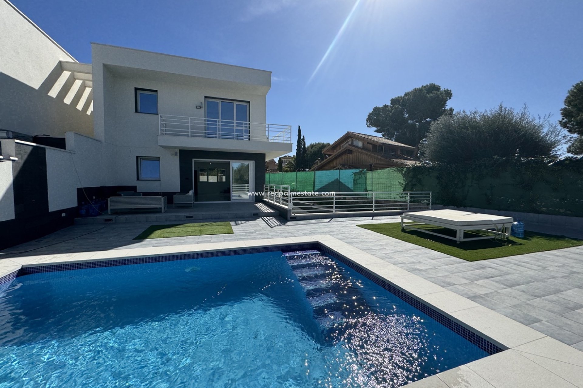 Återförsäljning - Villa -
Torrevieja - Los balcones
