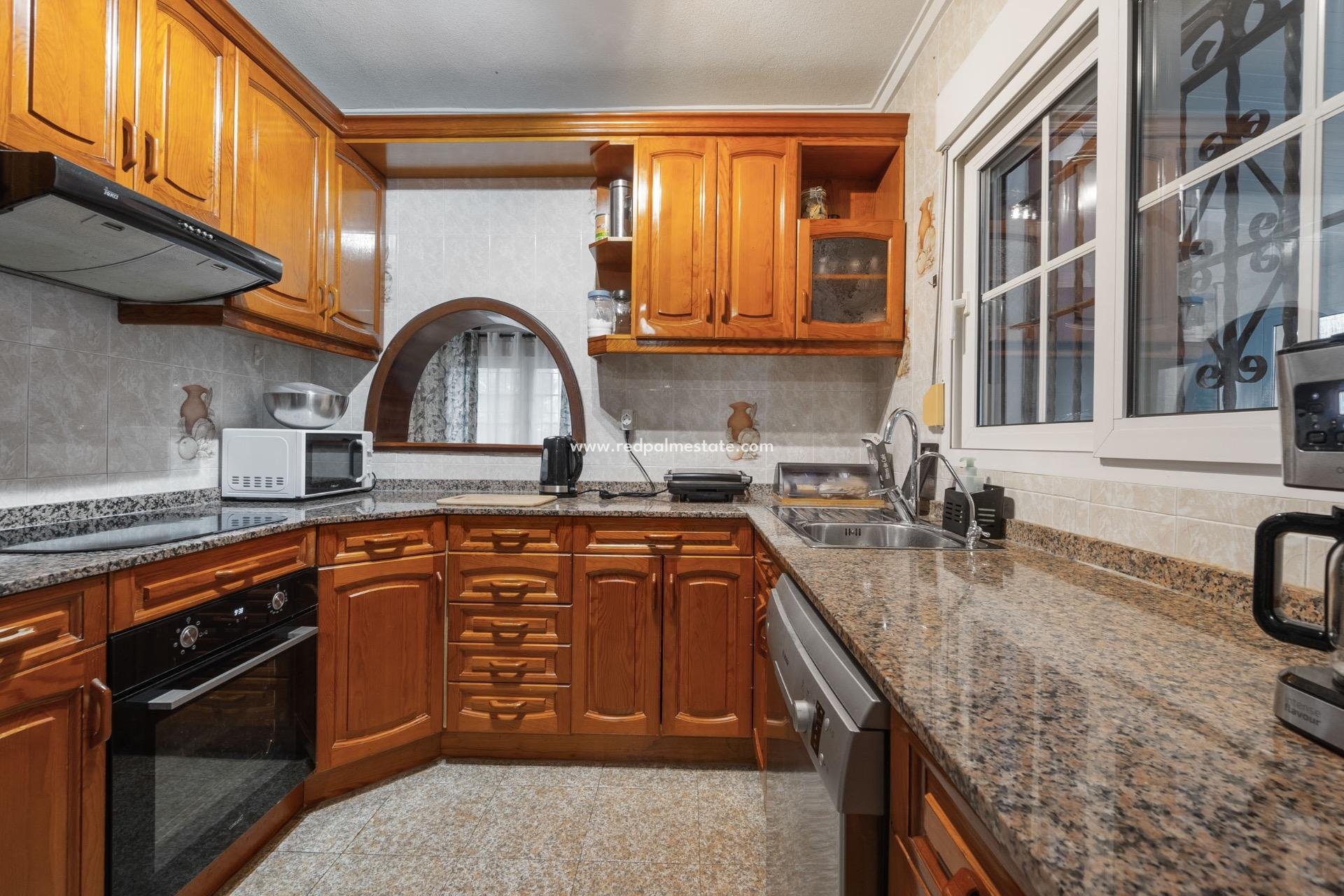 Återförsäljning - Villa -
Torrevieja - Los balcones