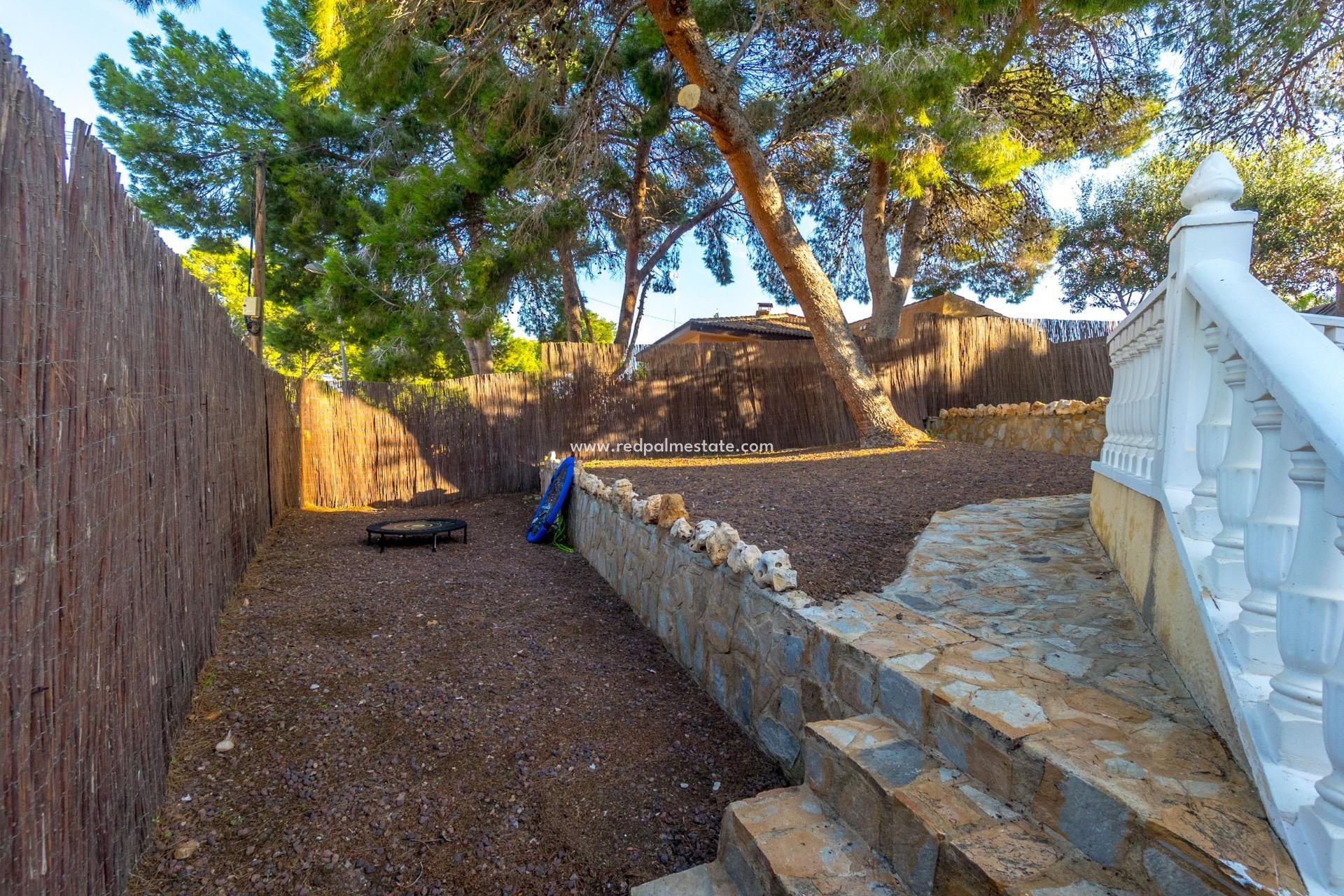 Återförsäljning - Villa -
Torrevieja - Los balcones