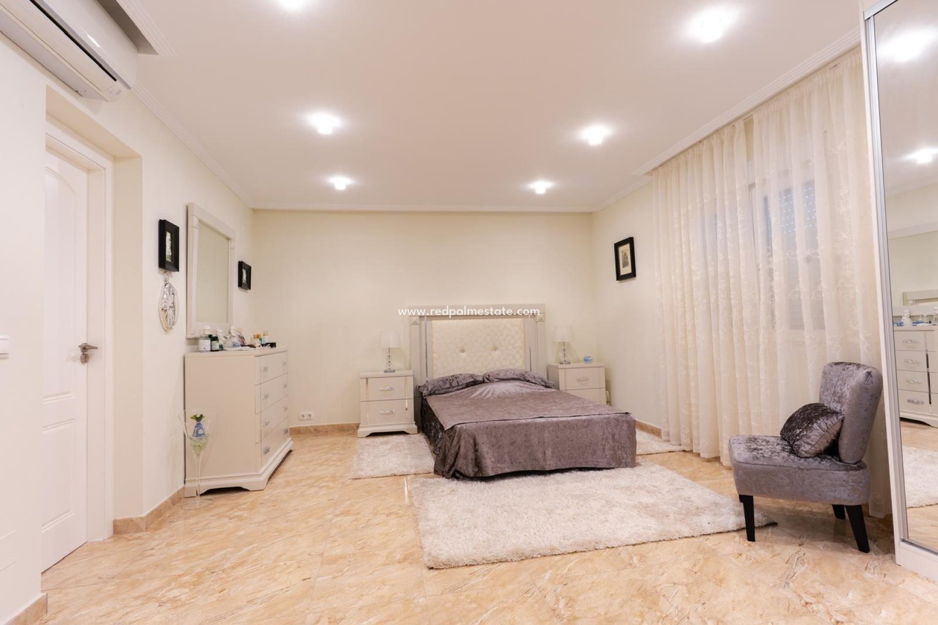 Återförsäljning - Villa -
Torrevieja - Los balcones