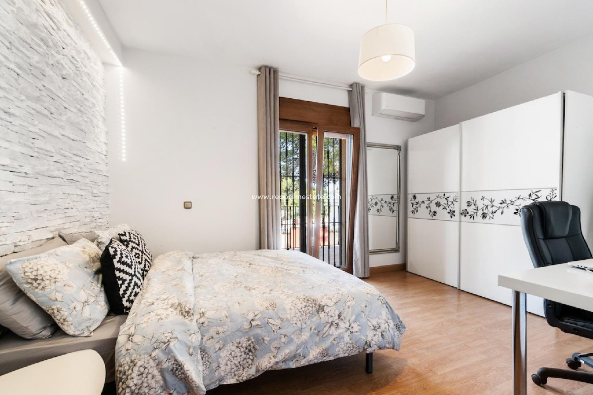 Återförsäljning - Villa -
Torrevieja - Los balcones