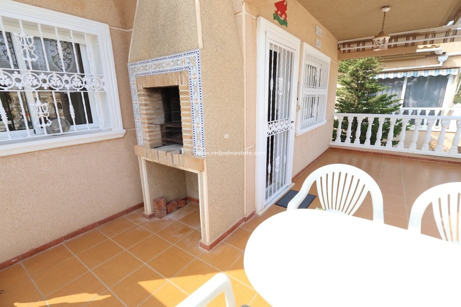 Återförsäljning - Villa -
Torrevieja - Los balcones