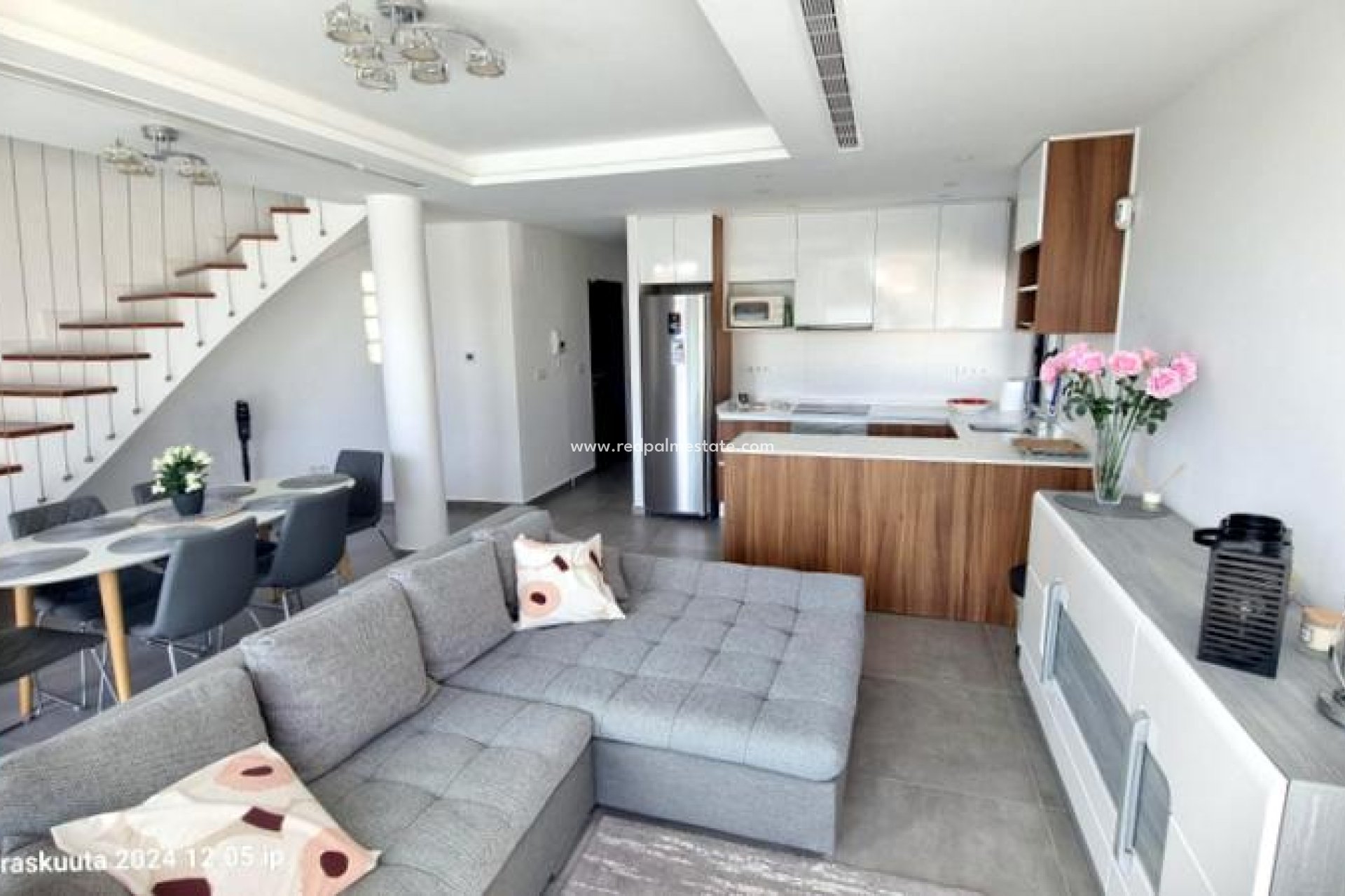 Återförsäljning - Villa -
Torrevieja - Los balcones