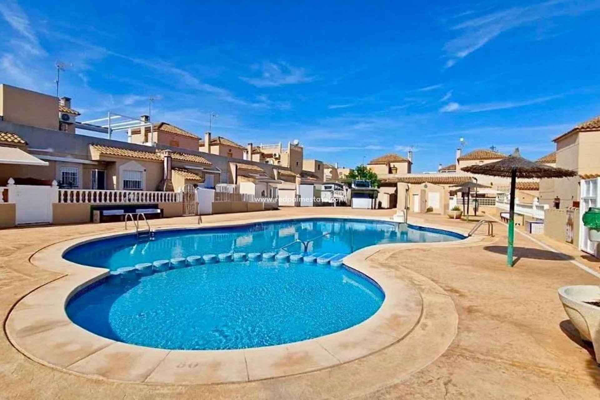 Återförsäljning - Villa -
Torrevieja - Los balcones