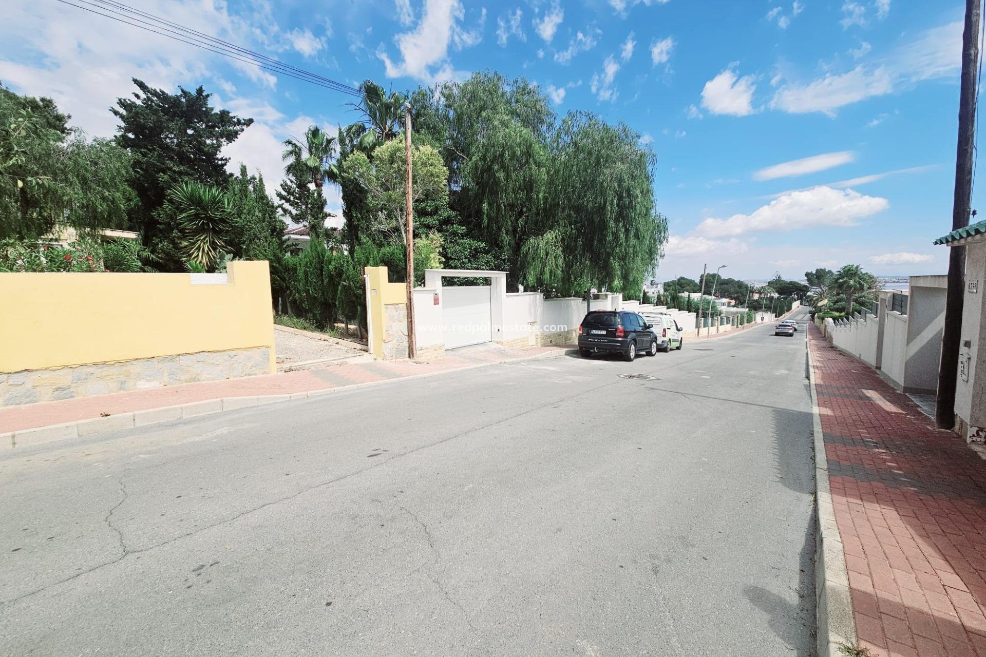 Återförsäljning - Villa -
Torrevieja - Los balcones