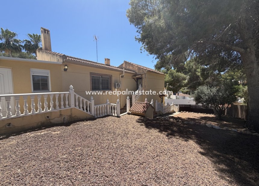Återförsäljning - Villa -
Torrevieja - Los balcones