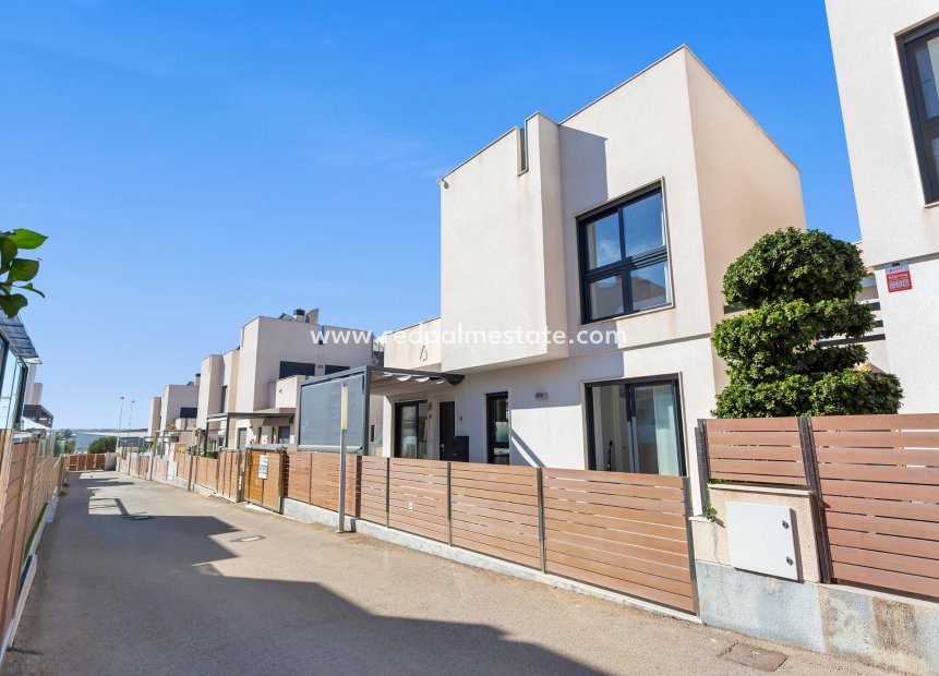 Återförsäljning - Villa -
Torrevieja - Nueva Torrevieja - Aguas Nuevas