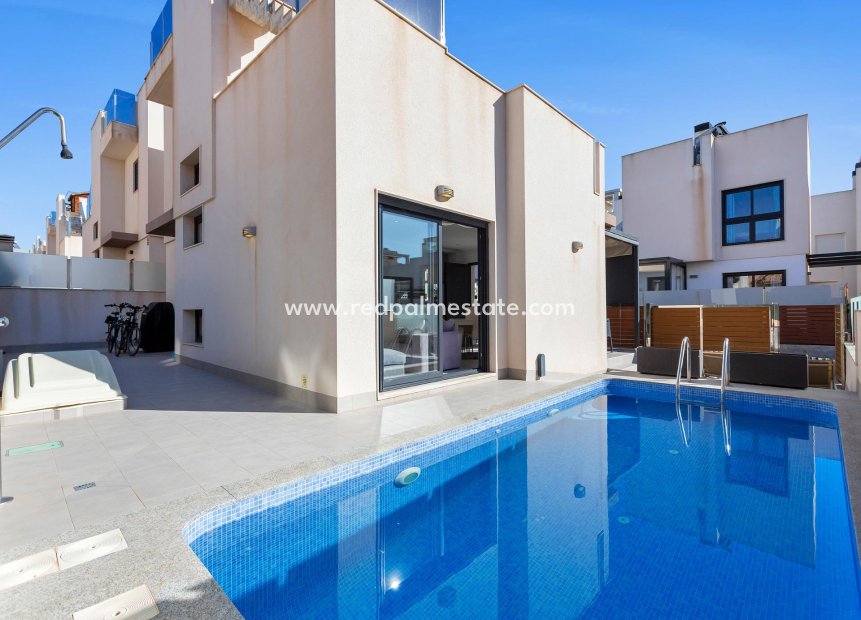 Återförsäljning - Villa -
Torrevieja - Nueva Torrevieja - Aguas Nuevas