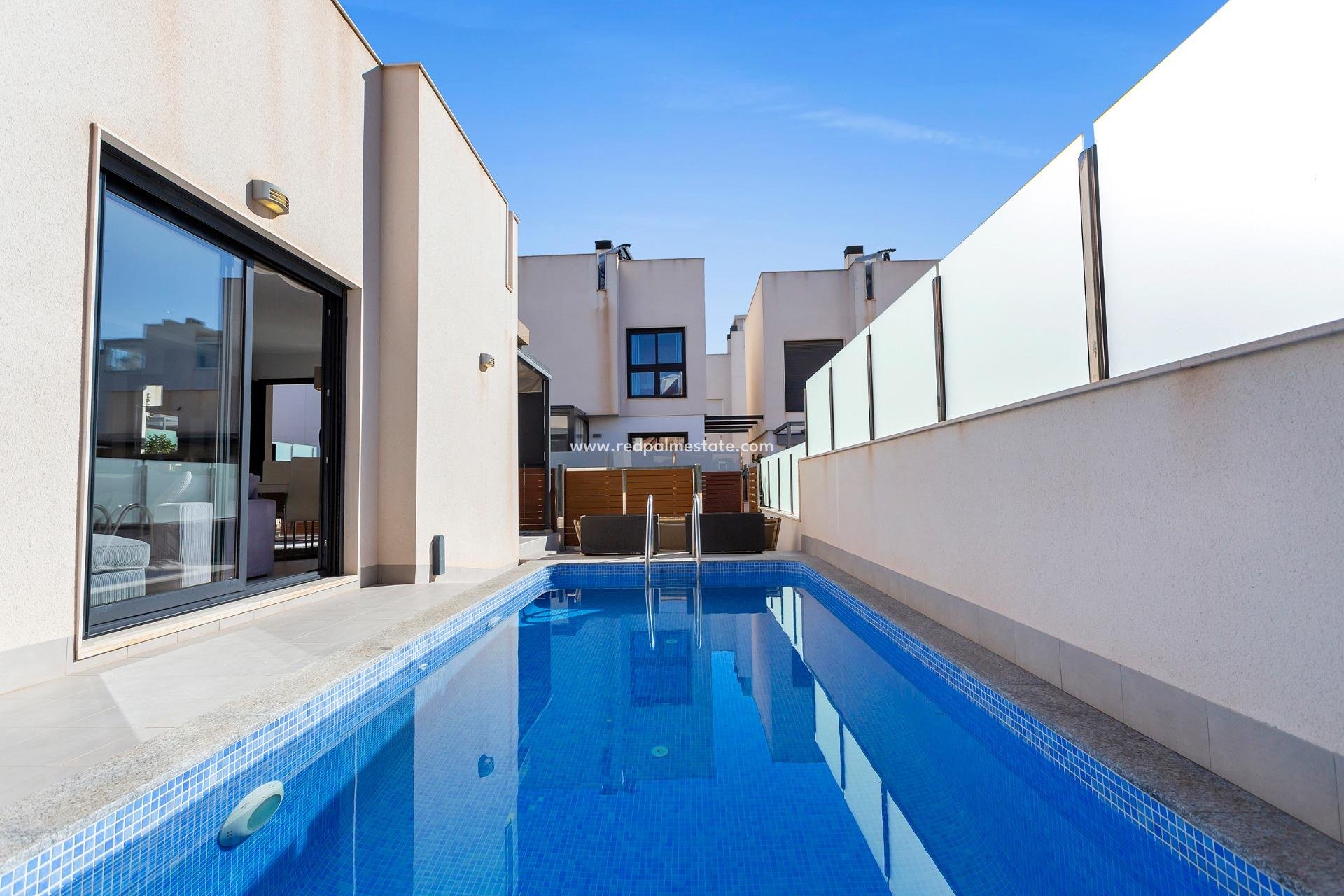 Återförsäljning - Villa -
Torrevieja - Nueva Torrevieja - Aguas Nuevas