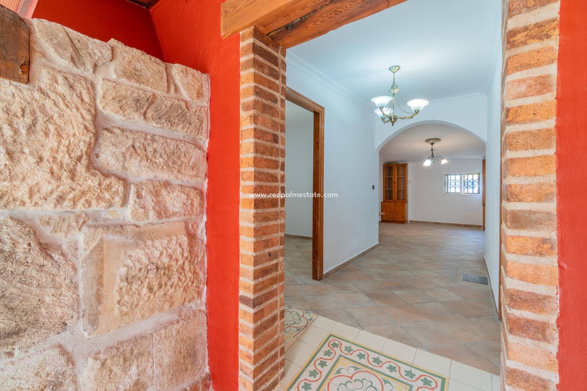 Återförsäljning - Villa -
Torrevieja - Orihuela costa