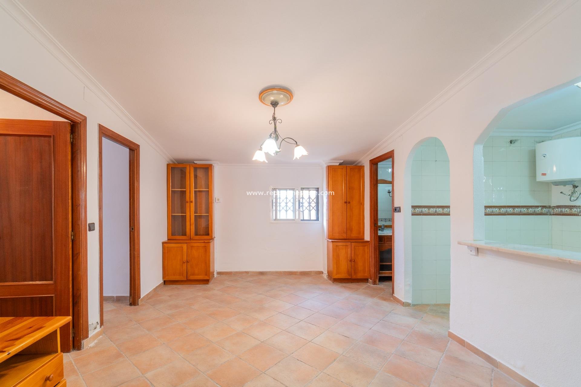 Återförsäljning - Villa -
Torrevieja - Orihuela costa