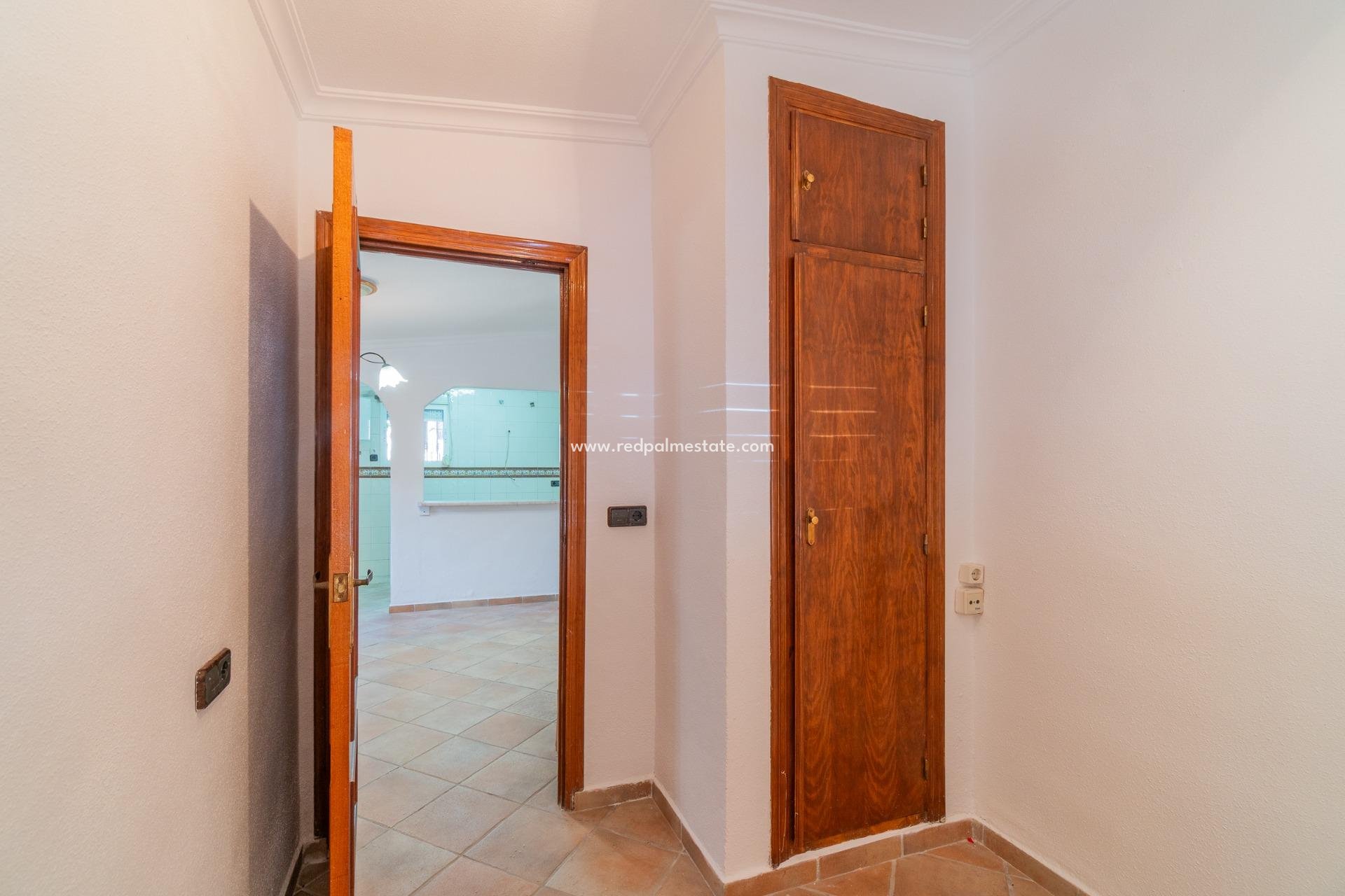 Återförsäljning - Villa -
Torrevieja - Orihuela costa