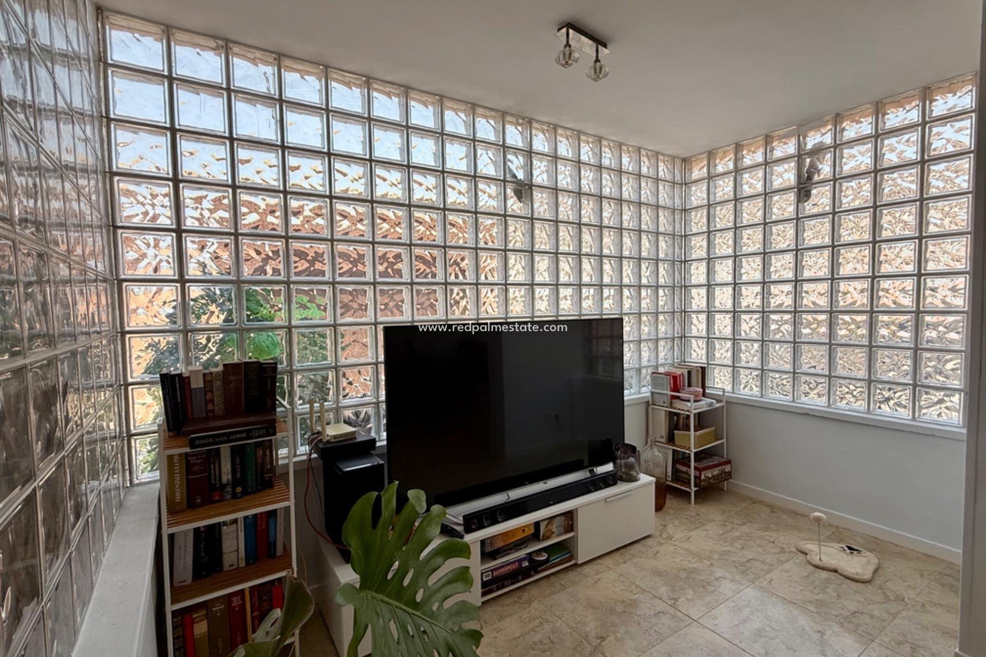 Återförsäljning - Villa -
Torrevieja - Playa del cura