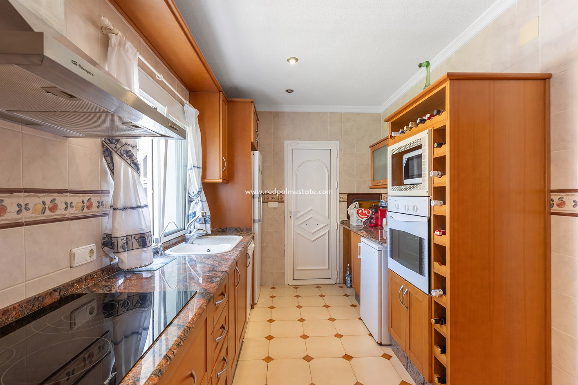 Återförsäljning - Villa -
Torrevieja - Punta Prima Torrevieja