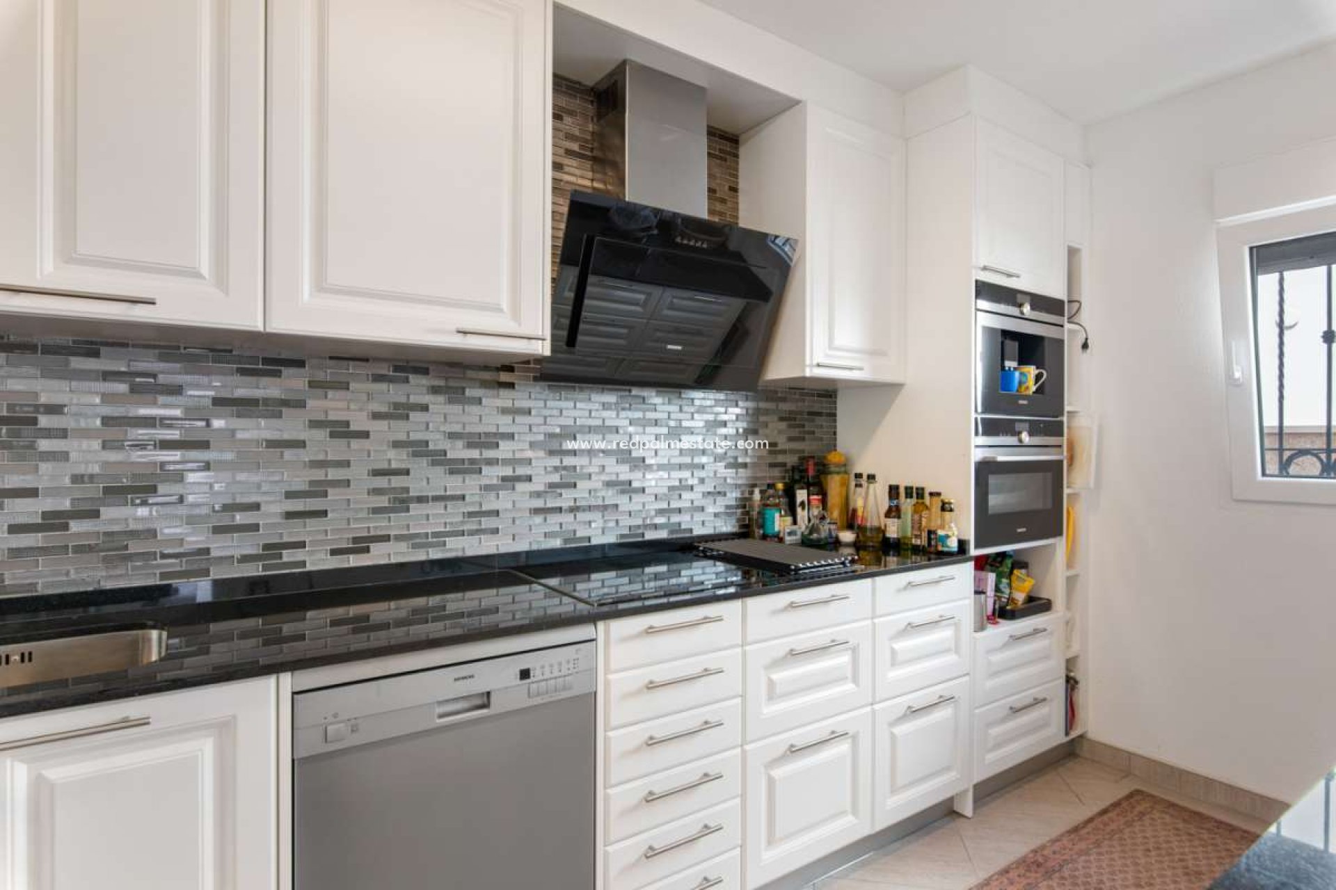 Återförsäljning - Villa -
Torrevieja - Punta prima