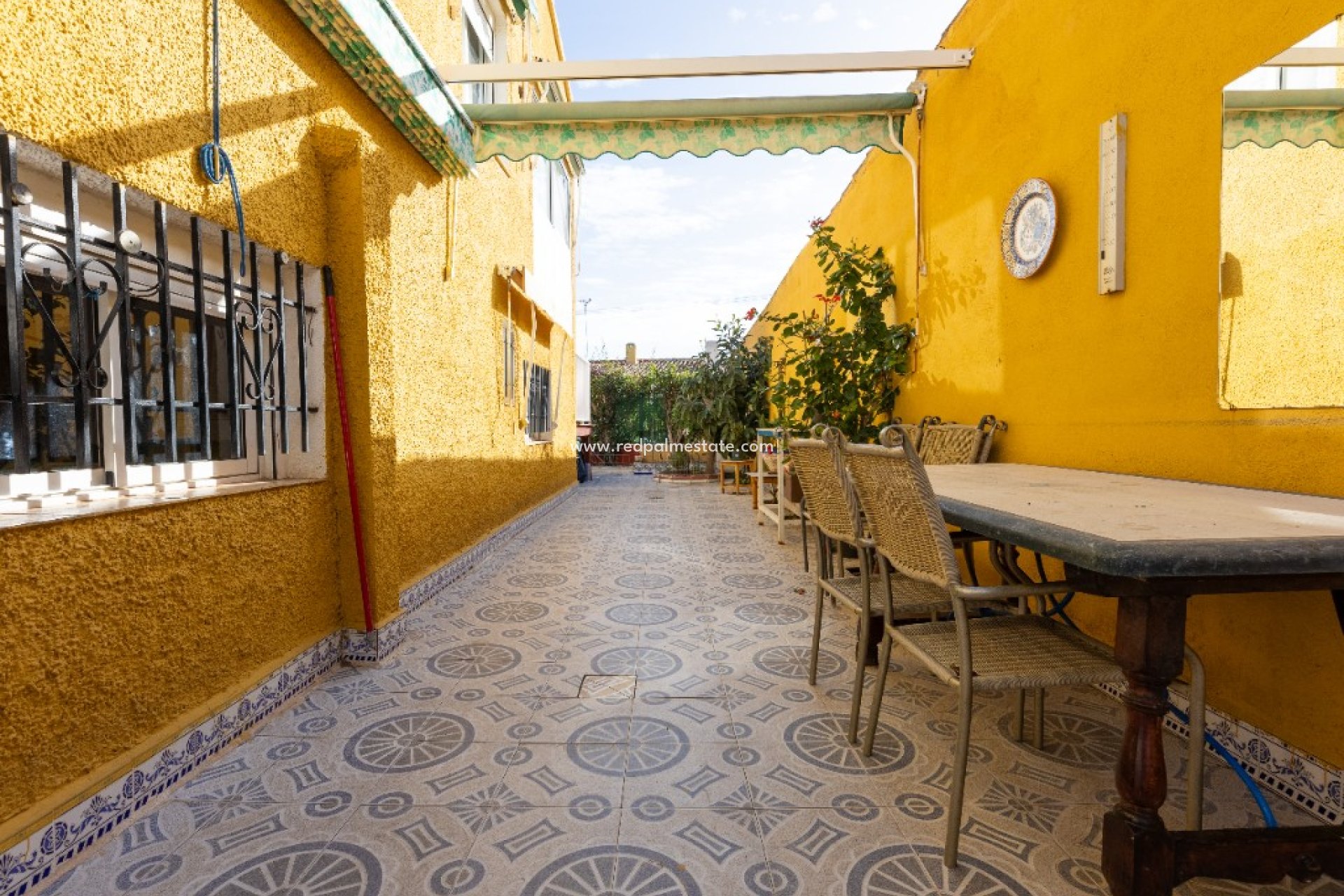 Återförsäljning - Villa -
Torrevieja - Punta prima