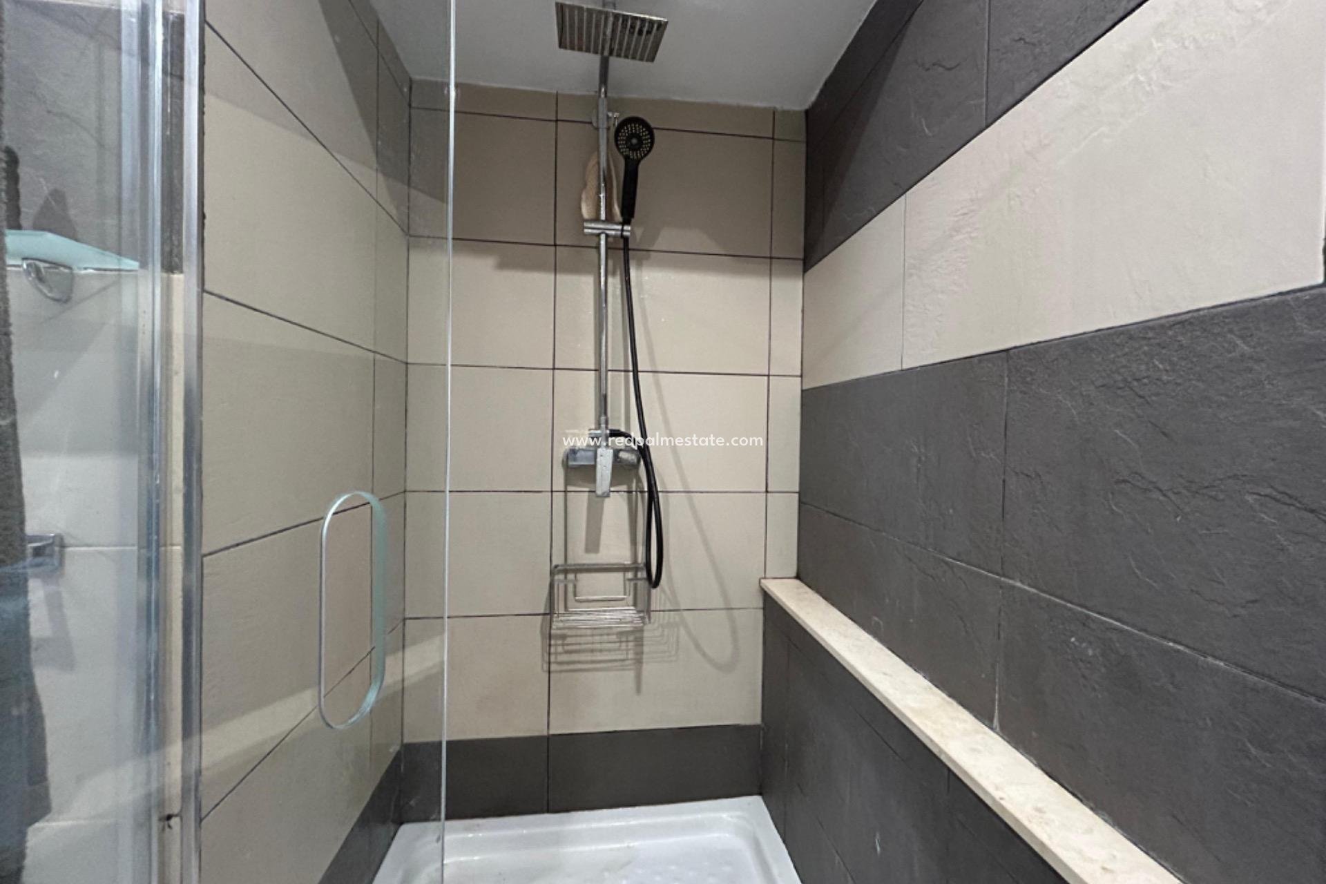 Återförsäljning - Villa -
Torrevieja - Rosaleda-los frutales