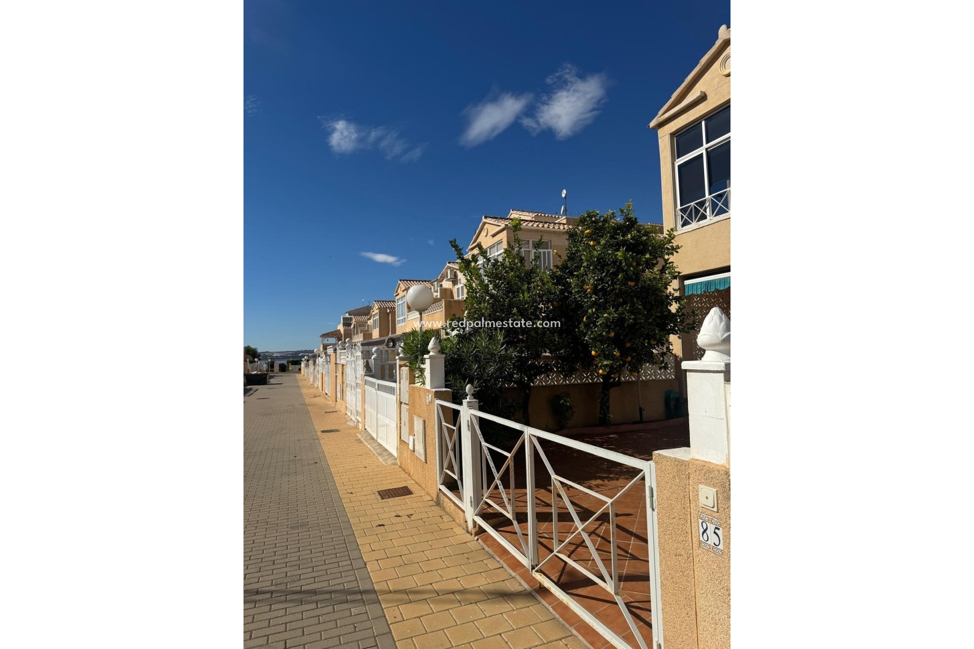 Återförsäljning - Villa -
Torrevieja - San luis