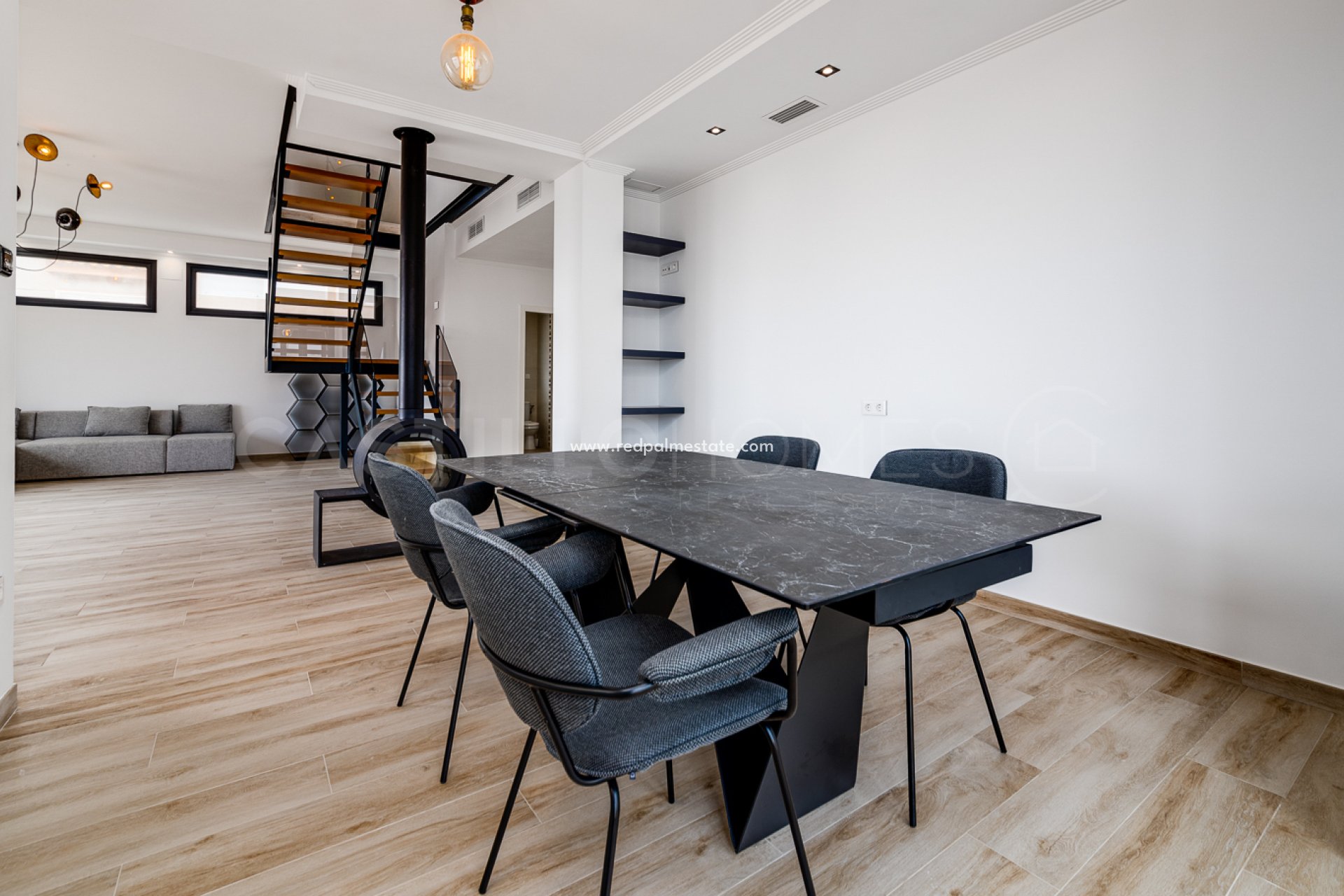 Återförsäljning - Villa -
Torrevieja - Torre del moro