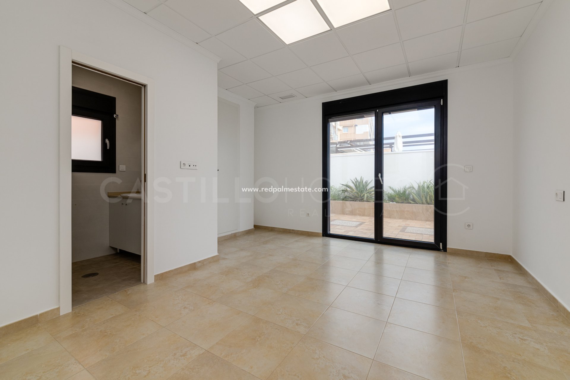 Återförsäljning - Villa -
Torrevieja - Torre del moro