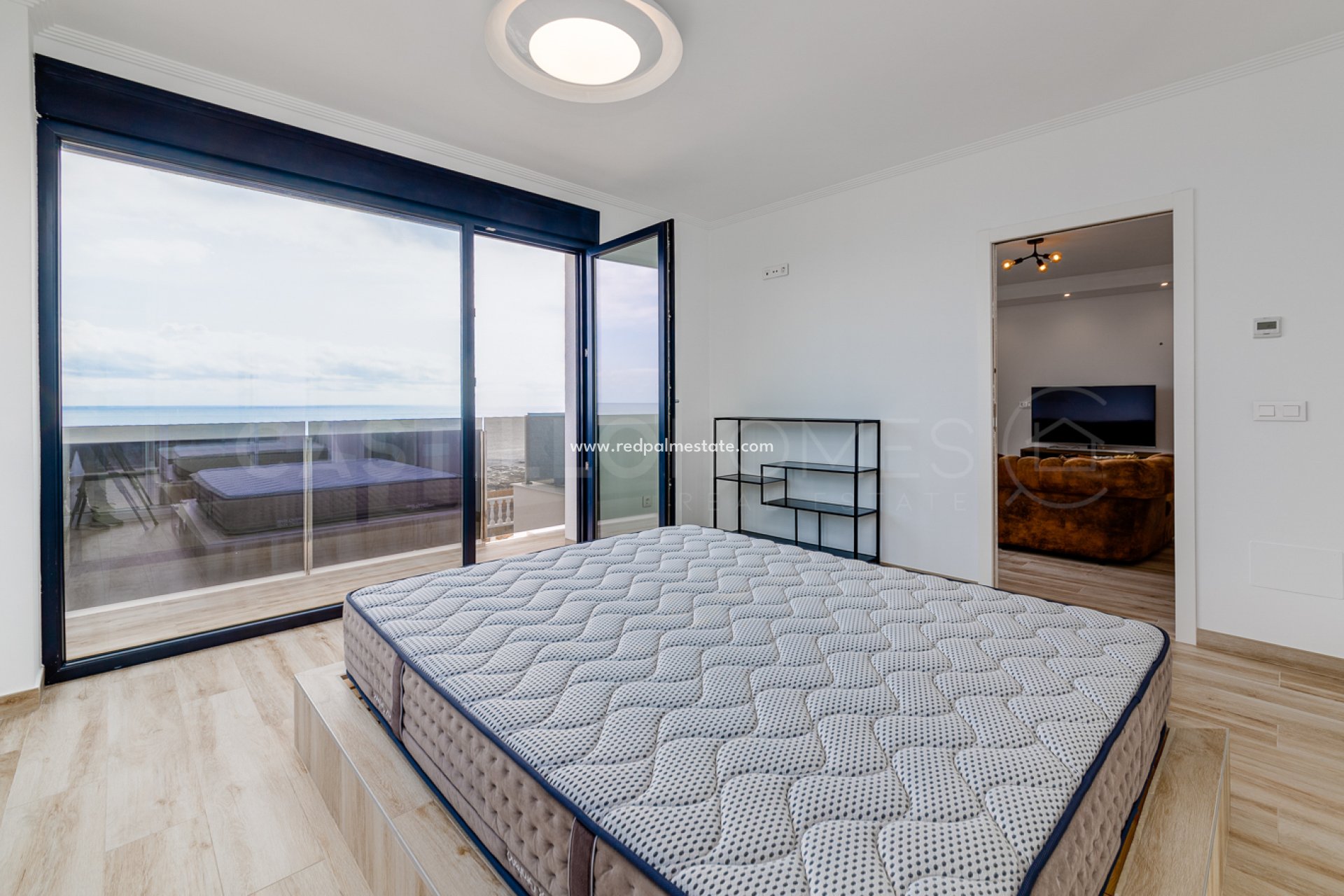 Återförsäljning - Villa -
Torrevieja - Torre del moro