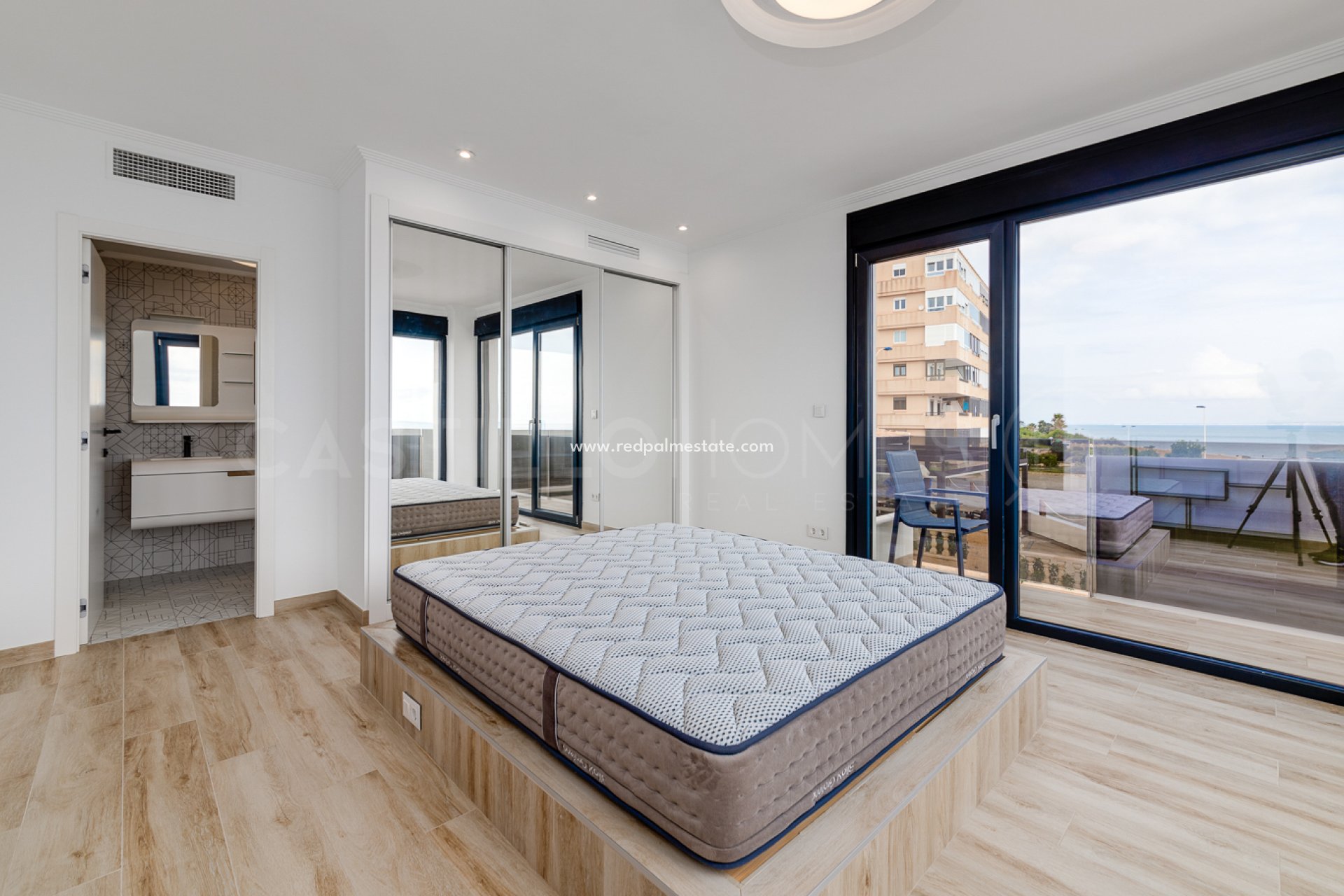 Återförsäljning - Villa -
Torrevieja - Torre del moro