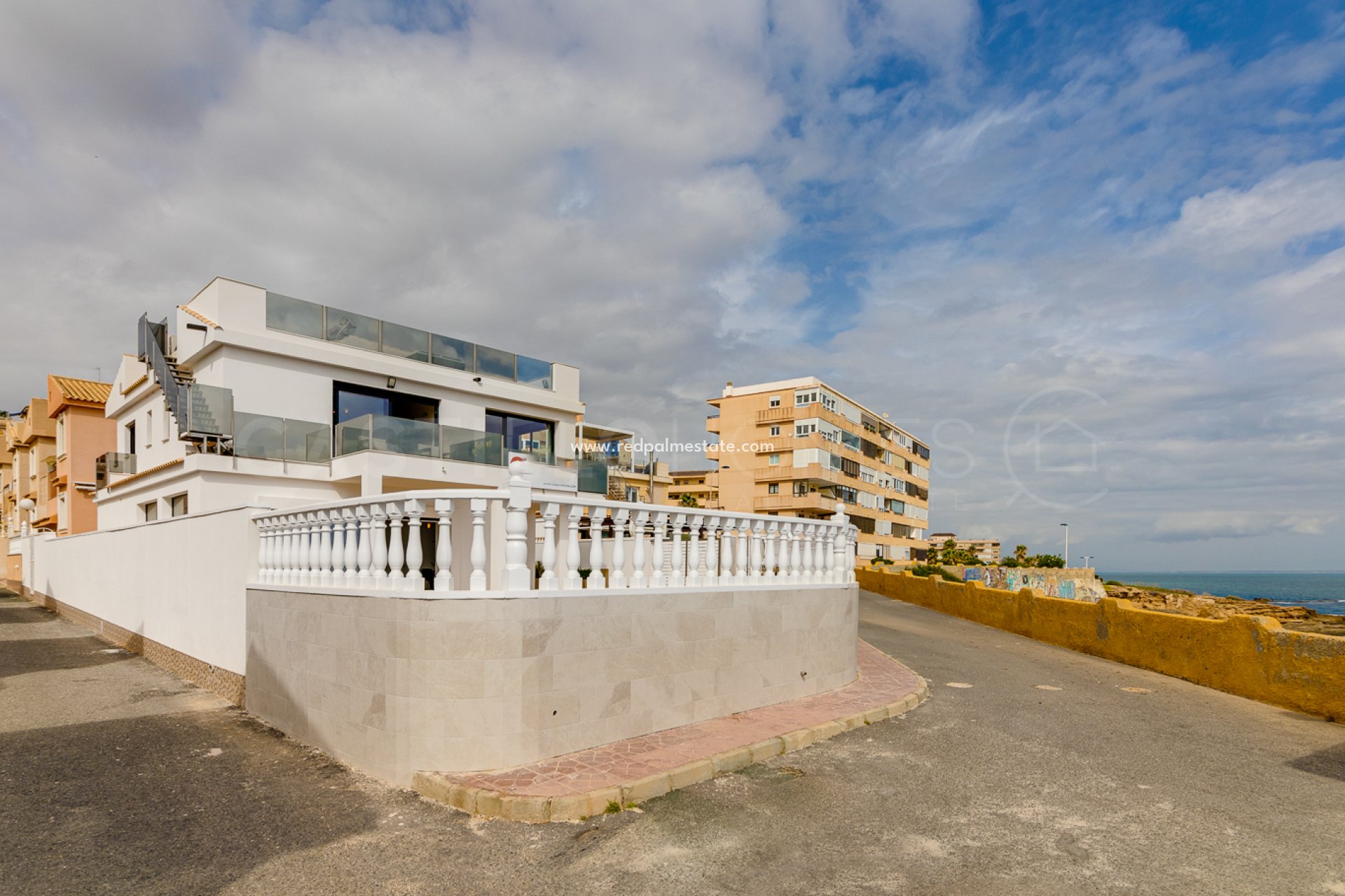 Återförsäljning - Villa -
Torrevieja - Torre del moro