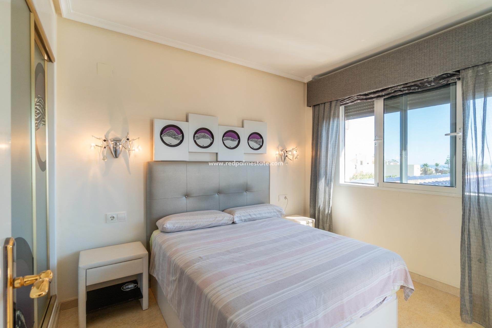 Återförsäljning - Villa -
Torrevieja - Torre la mata