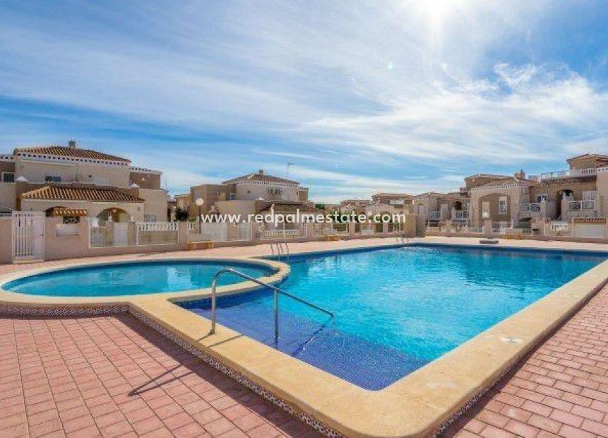 Återförsäljning - Villa -
Torrevieja - Torreblanca