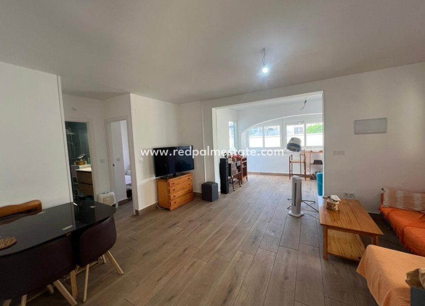 Återförsäljning - Villa -
Torrevieja - Torreblanca