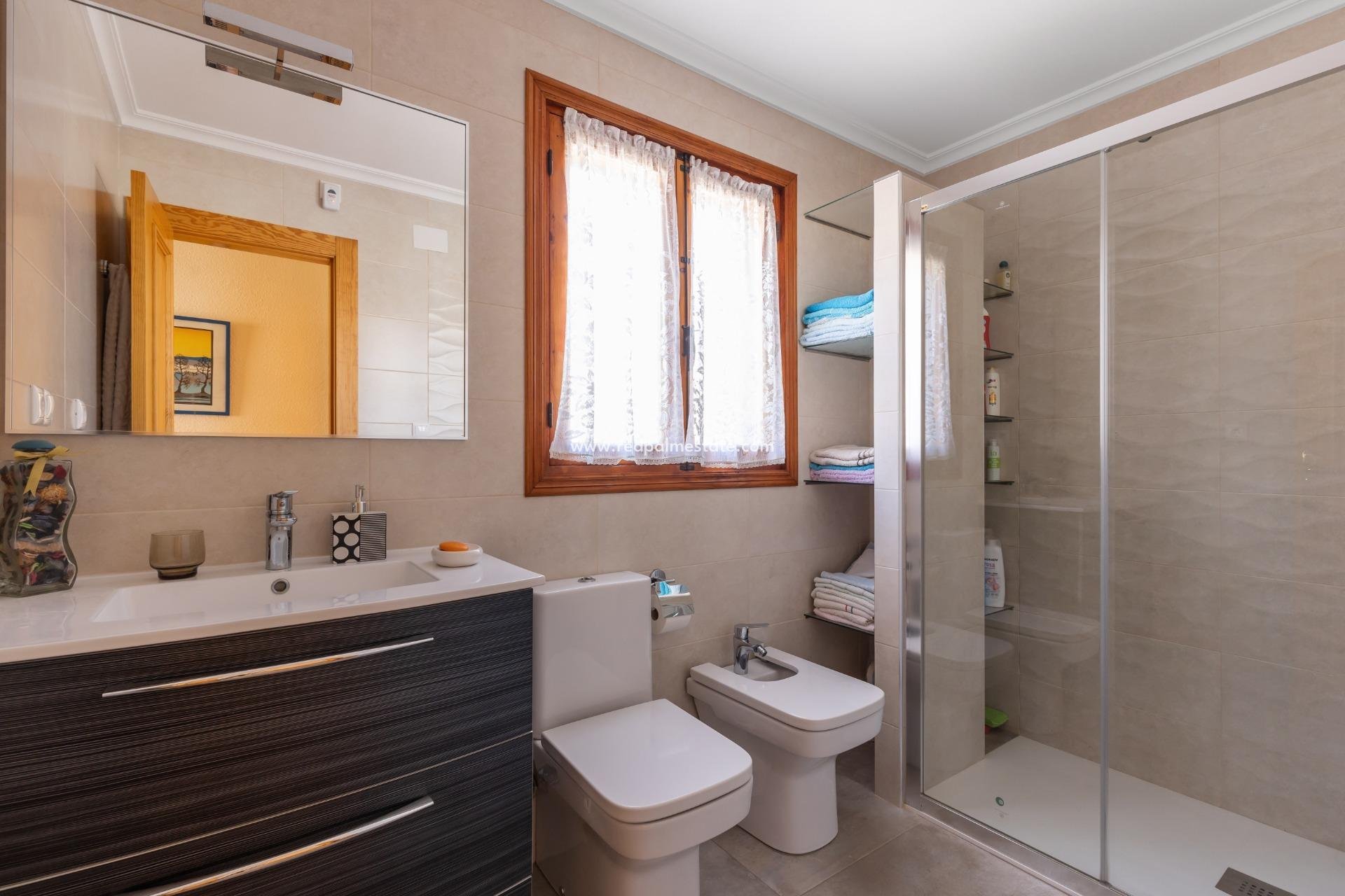 Återförsäljning - Villa -
Torrevieja - Torreblanca